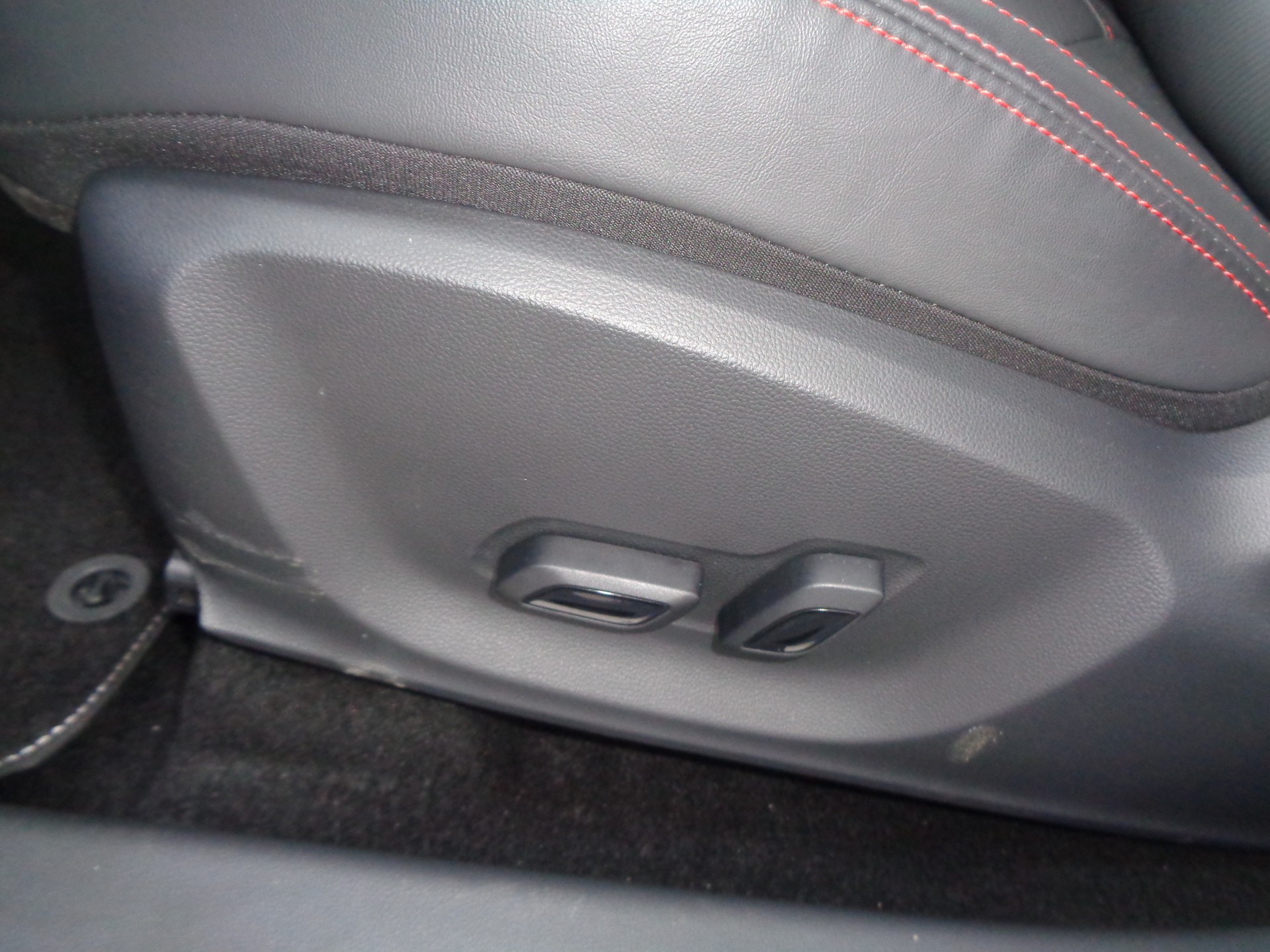 MG ZS EV 70kWh Luxury - 13