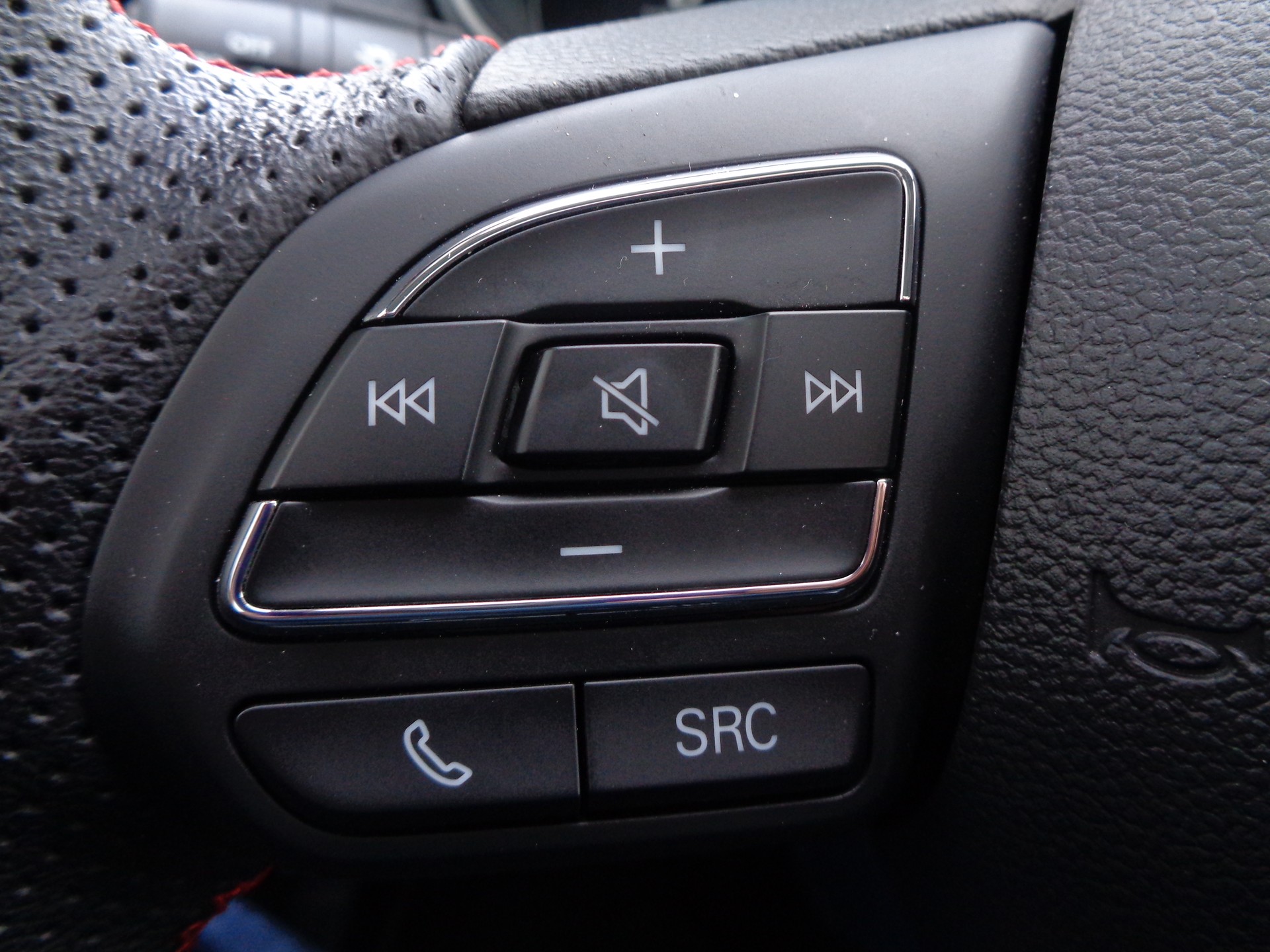 MG ZS EV 70kWh Luxury - 21