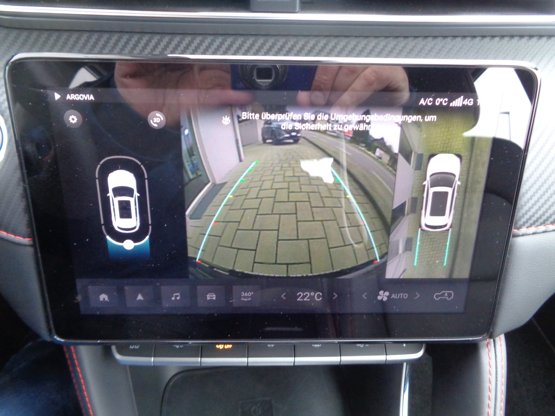 MG ZS EV 70kWh Luxury - 18