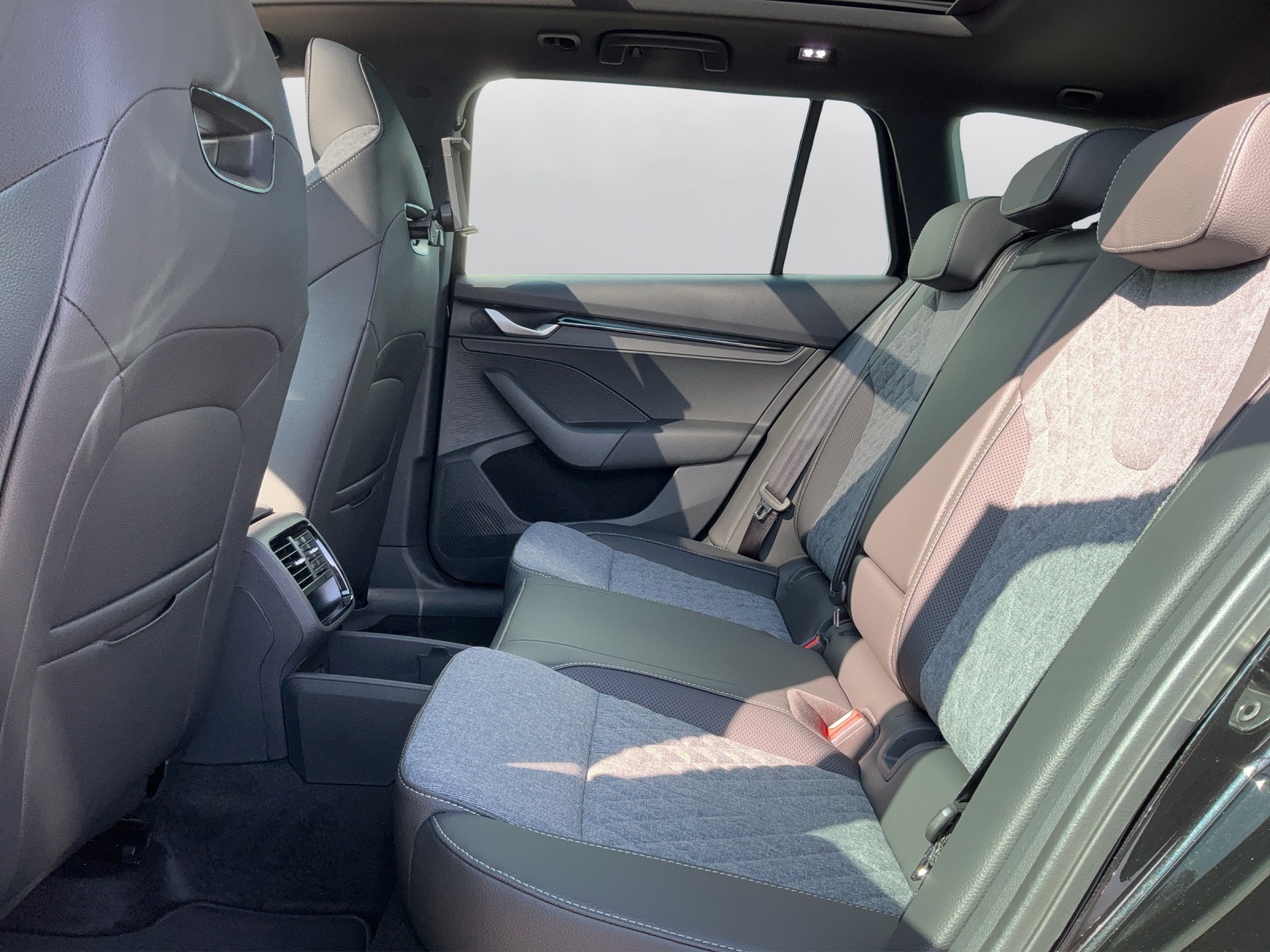 SKODA Octavia Combi 1.5 TSI mHEV DSG Sport Line - 11