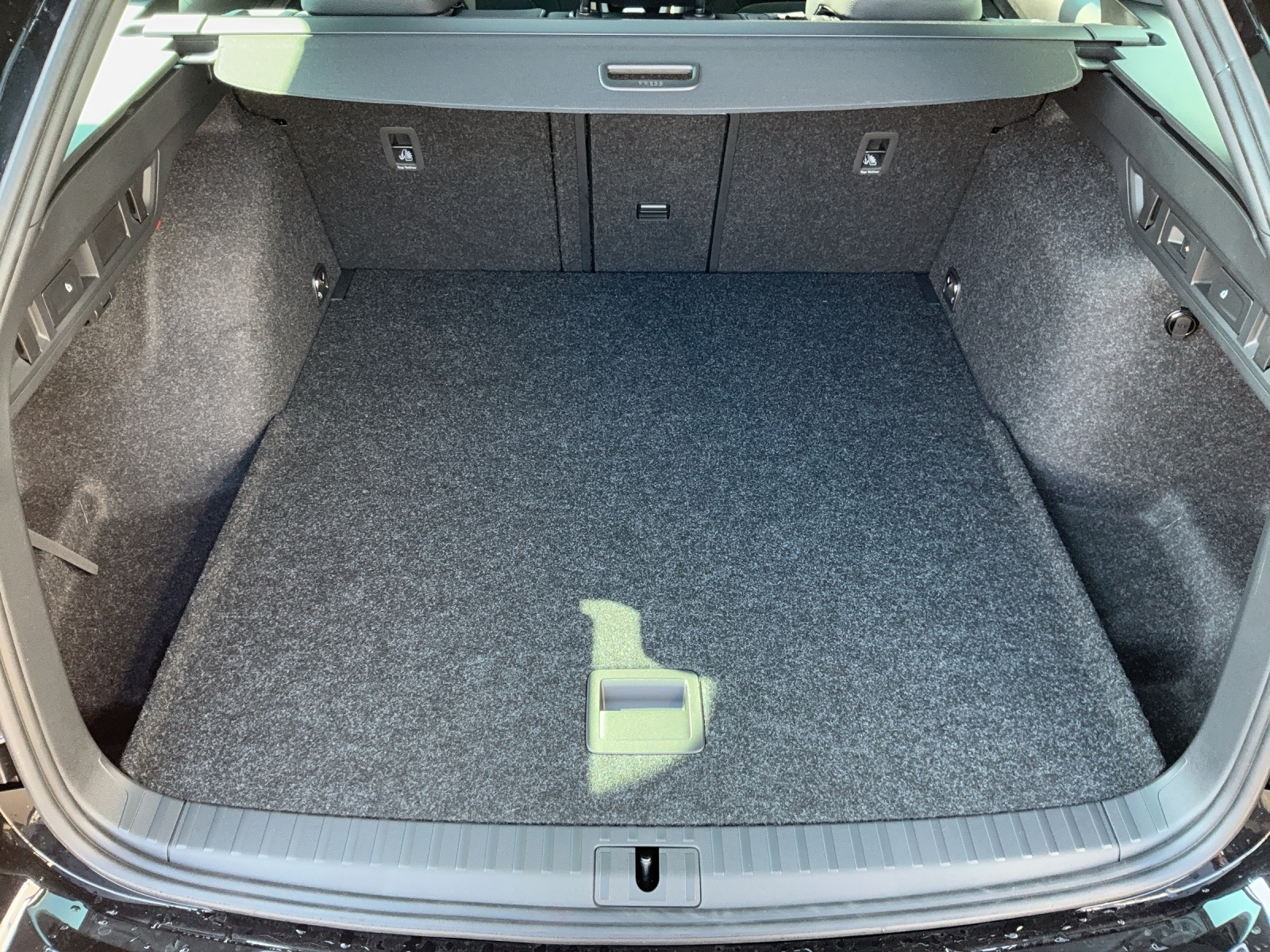 SKODA Octavia Combi 1.5 TSI mHEV DSG Sport Line - 12