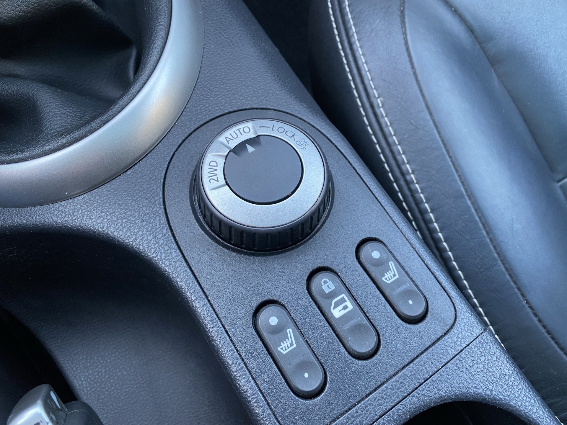 NISSAN Qashqai +2 2.0 dCi 4WD tekna - 13