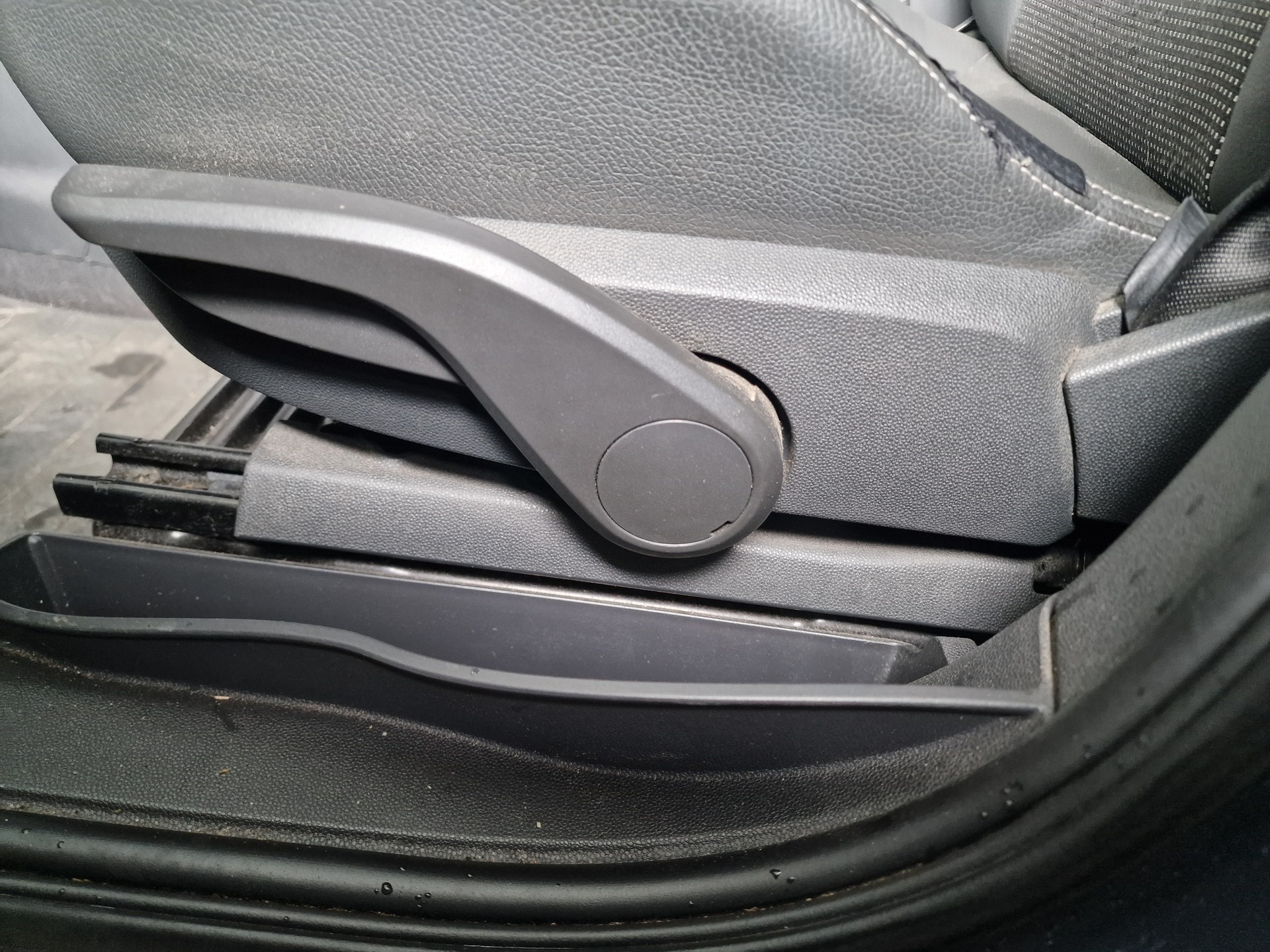 OPEL Zafira 2.2i 16V Cosmo 12Mt Gara Neu MFK - 10