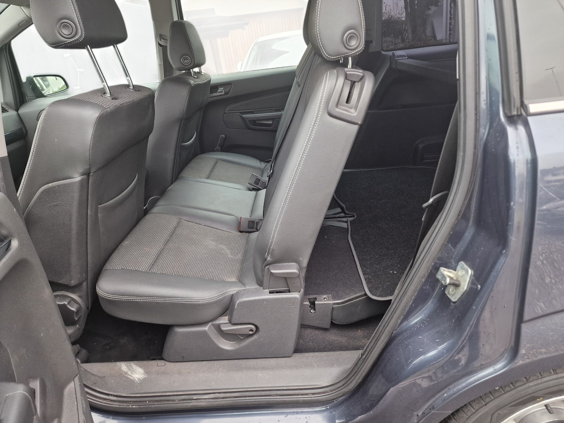 OPEL Zafira 2.2i 16V Cosmo 12Mt Gara Neu MFK - 12