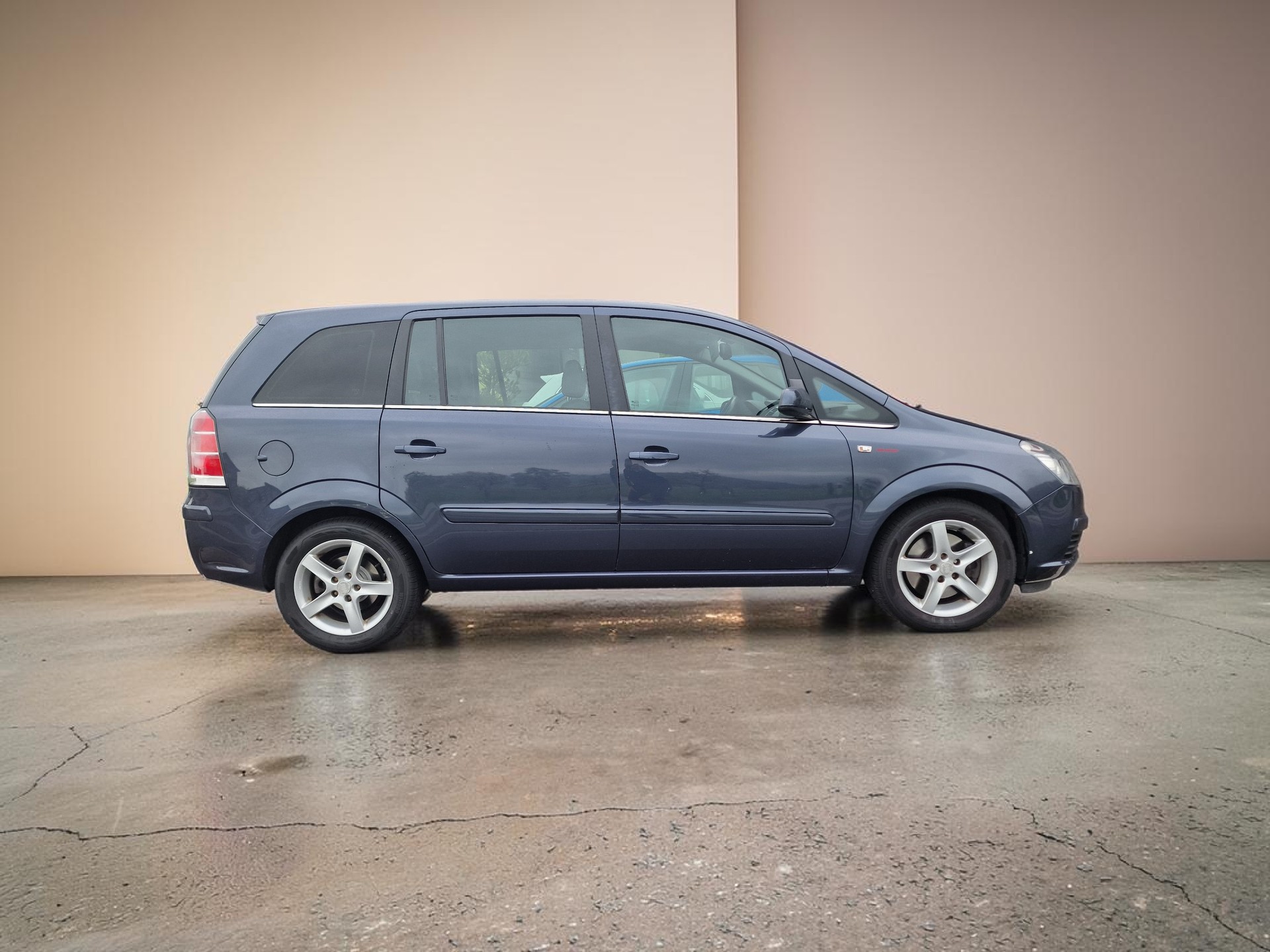 OPEL Zafira 2.2i 16V Cosmo 12Mt Gara Neu MFK - 5