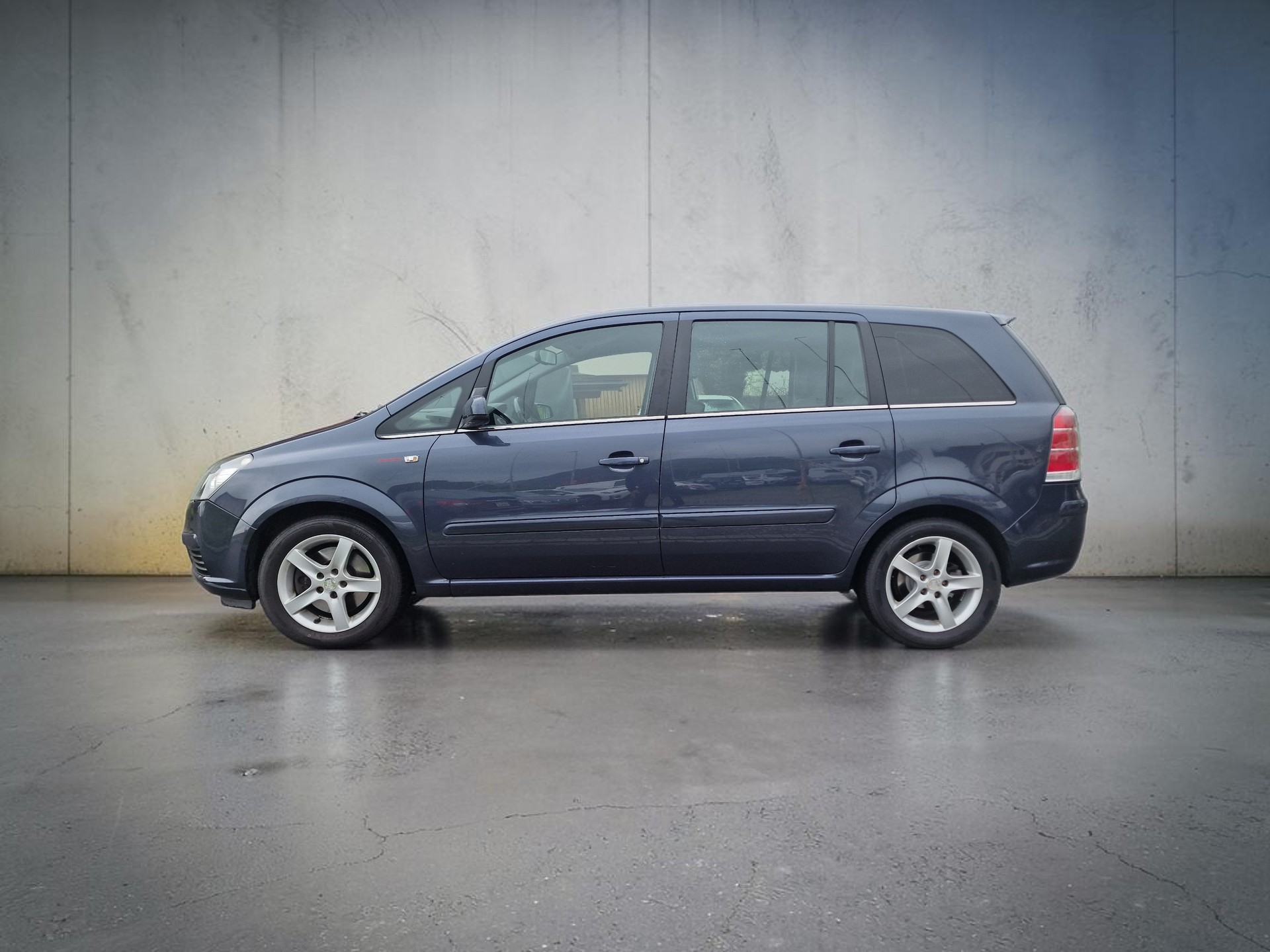 OPEL Zafira 2.2i 16V Cosmo 12Mt Gara Neu MFK