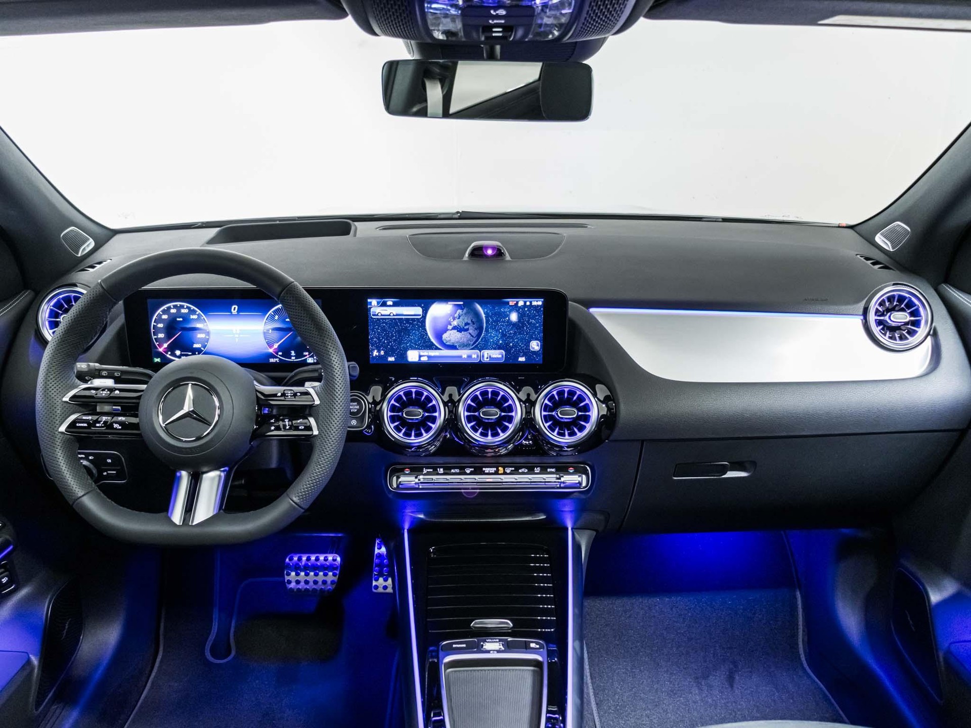 MERCEDES-BENZ GLA 220 d 4MATIC "Swiss Star" - 12