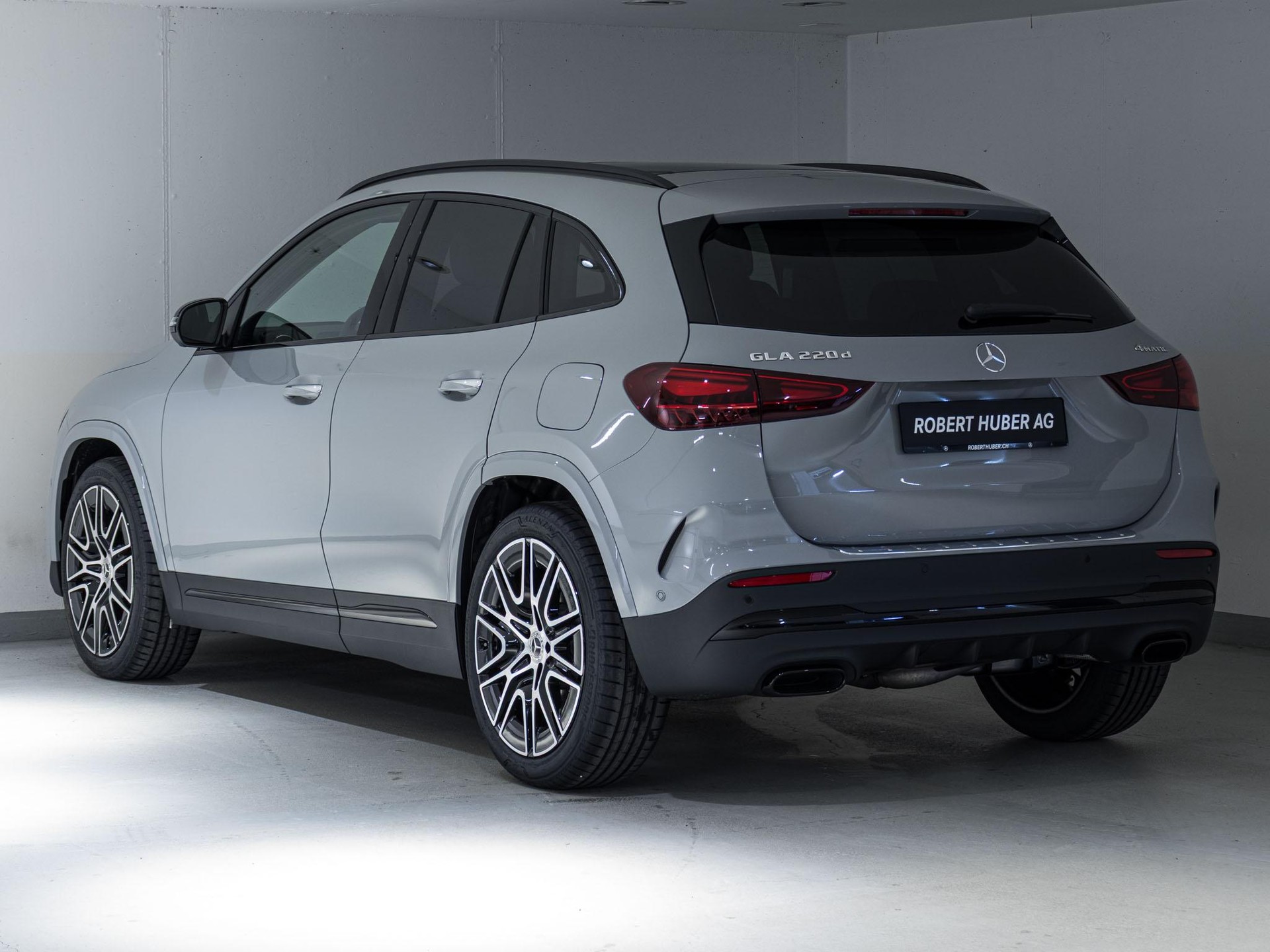 MERCEDES-BENZ GLA 220 d 4MATIC "Swiss Star" - 4