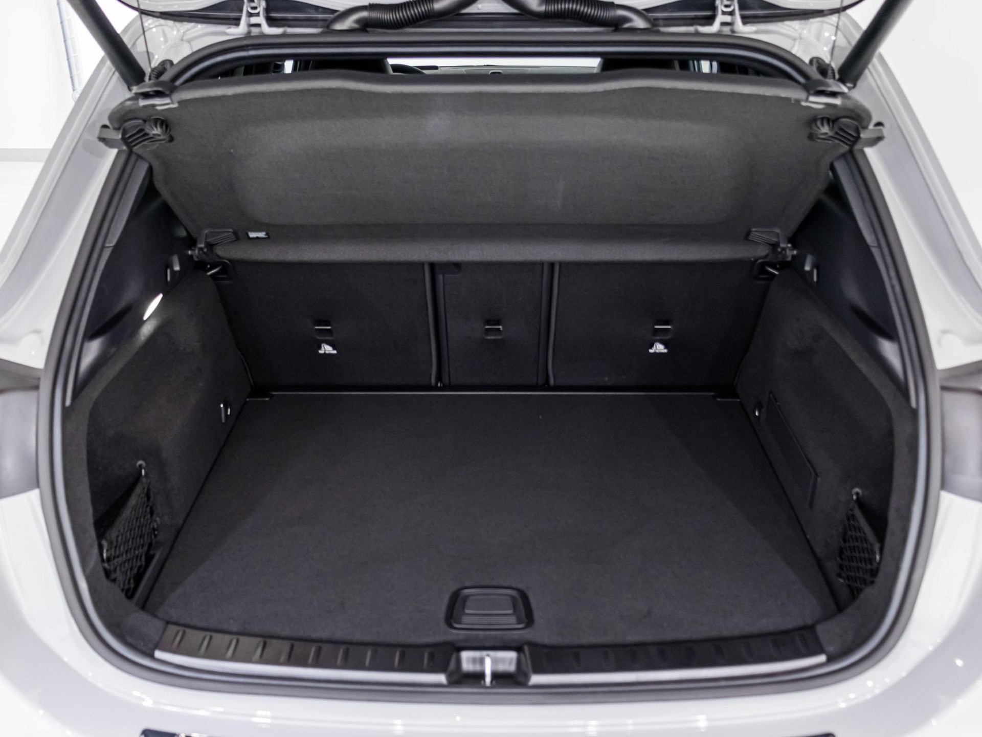 MERCEDES-BENZ GLA 220 d 4MATIC "Swiss Star" - 14