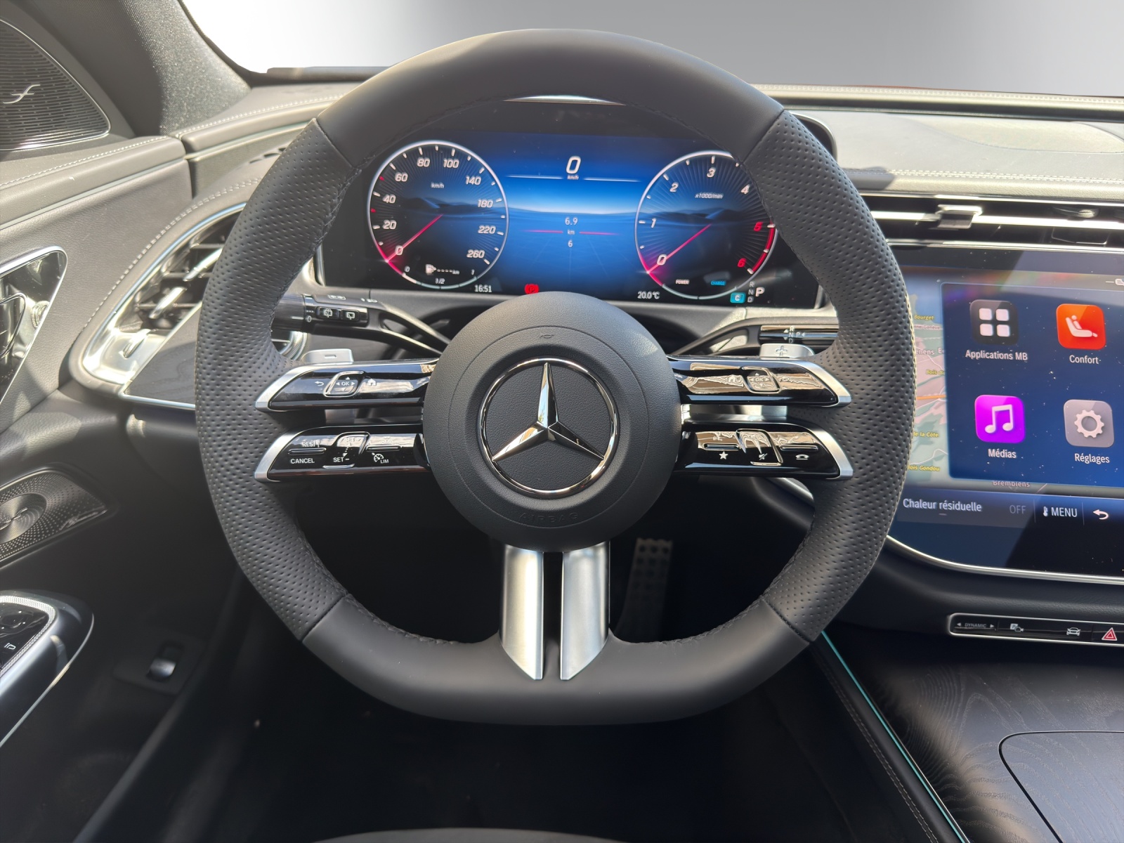 MERCEDES-BENZ E 220 d T 4Matic 9G-Tronic - 11