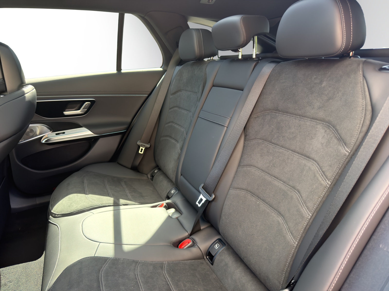 MERCEDES-BENZ E 220 d T 4Matic 9G-Tronic - 16