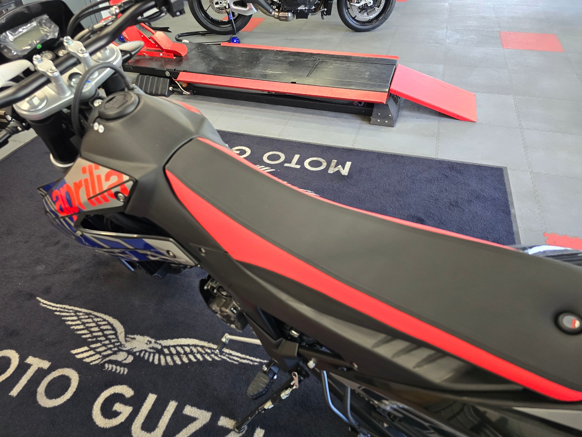 APRILIA SX 125 - 8