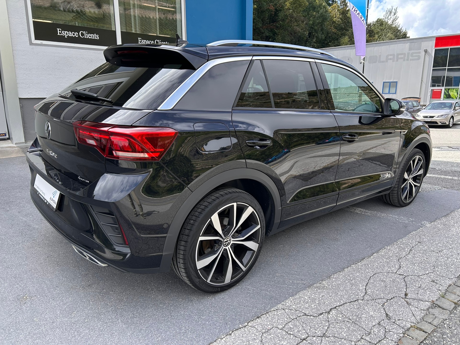 VW T-Roc 2.0 TSI R-Line DSG 4Motion - 3