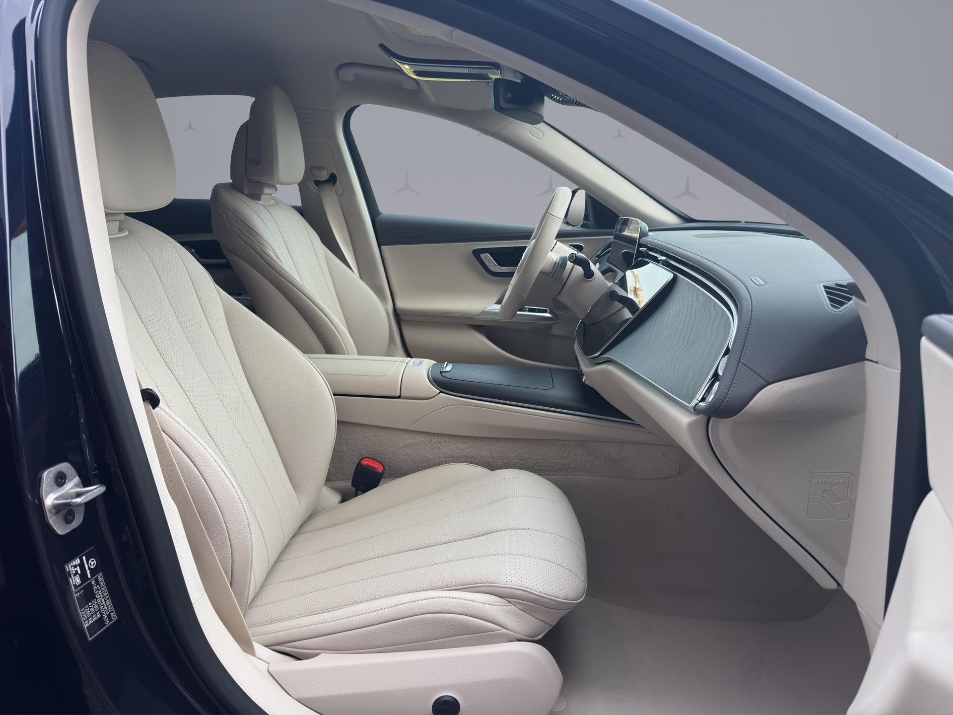 MERCEDES-BENZ E 220 d Avantgarde 4matic - 17