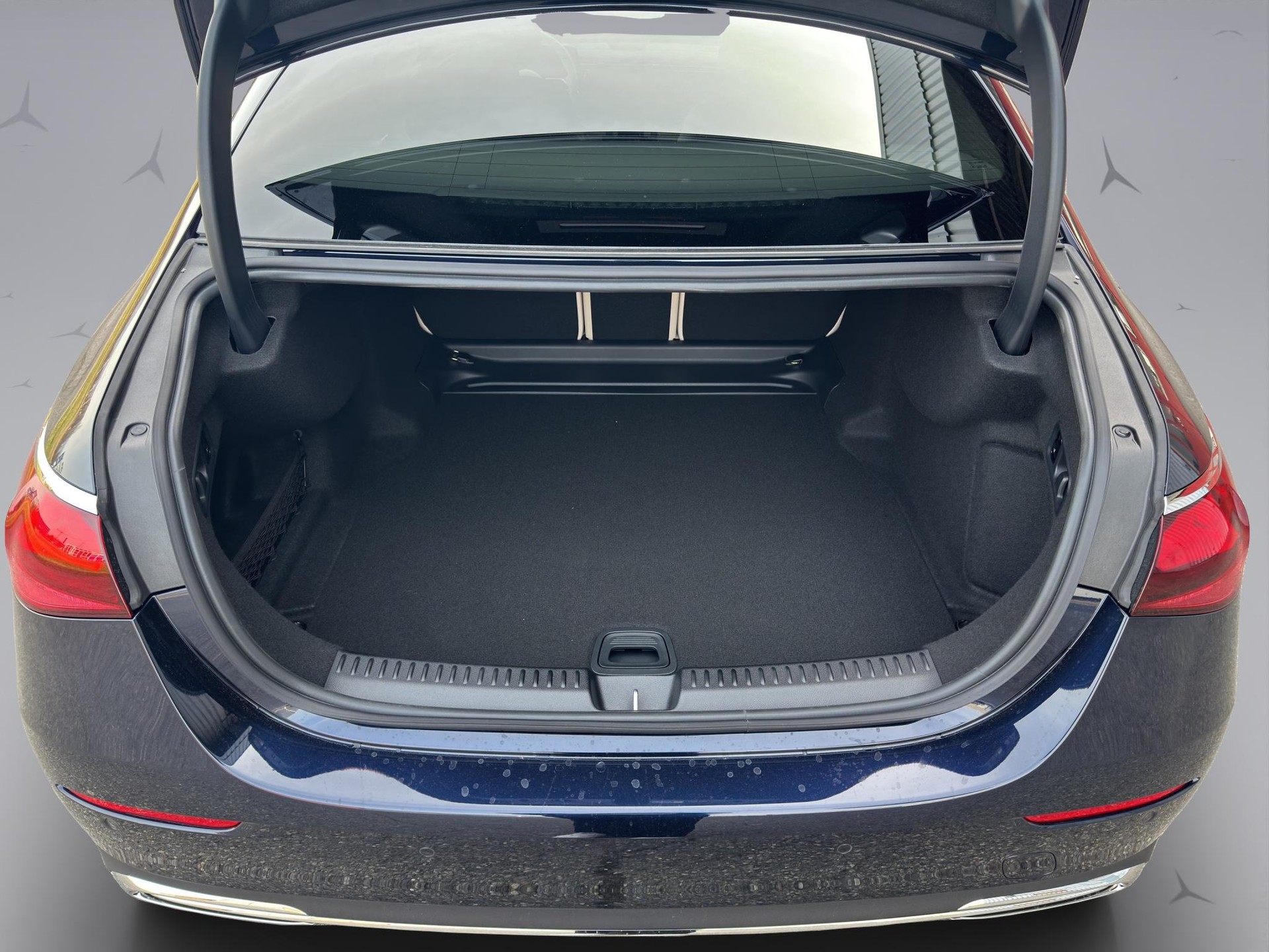 MERCEDES-BENZ E 220 d Avantgarde 4matic - 19