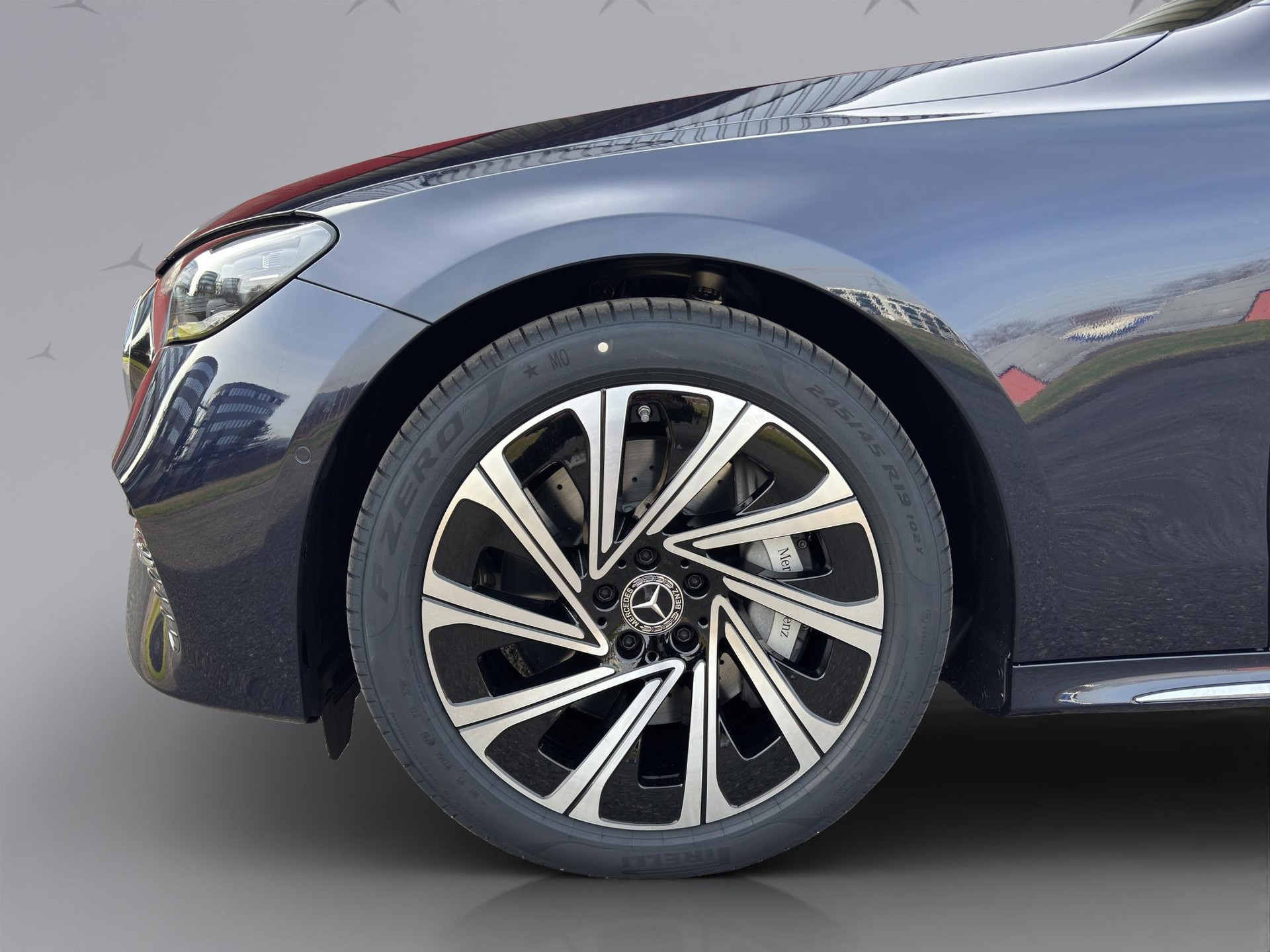 MERCEDES-BENZ E 220 d Avantgarde 4matic - 3