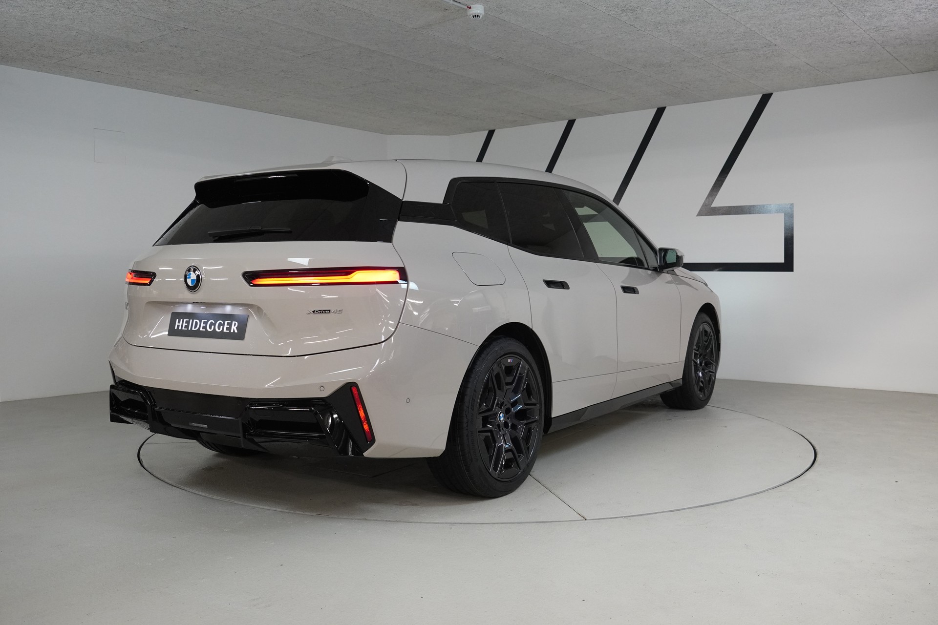 BMW iX xDrive45 M Sport Pro - 7