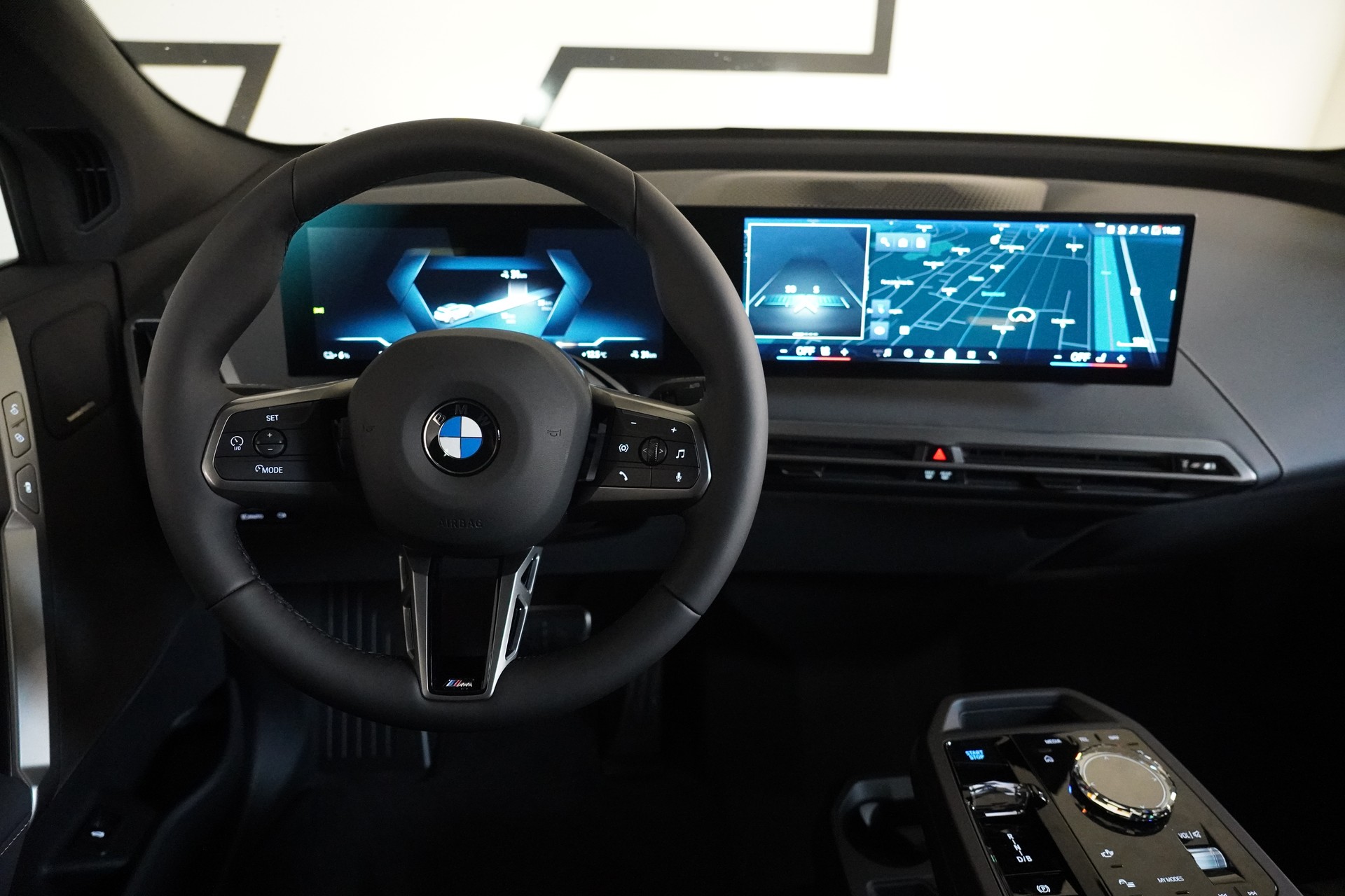 BMW iX xDrive45 M Sport Pro - 21