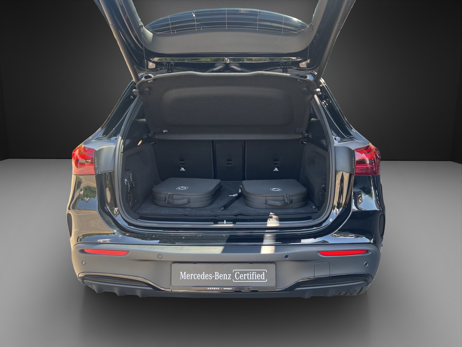 MERCEDES-BENZ EQA 350 AMG Line 4Matic - 14