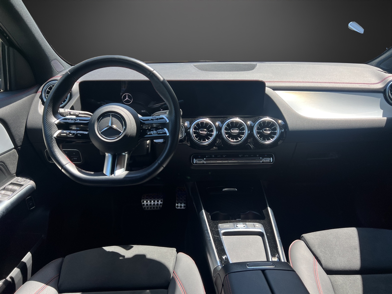 MERCEDES-BENZ EQA 350 AMG Line 4Matic - 11