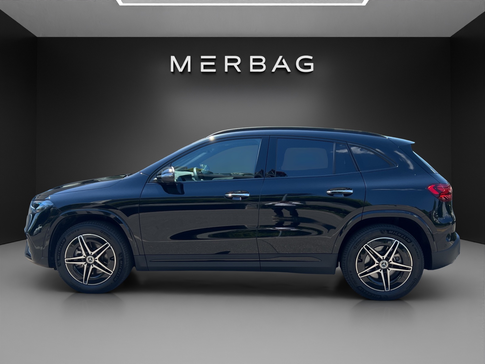 MERCEDES-BENZ EQA 350 AMG Line 4Matic - 6