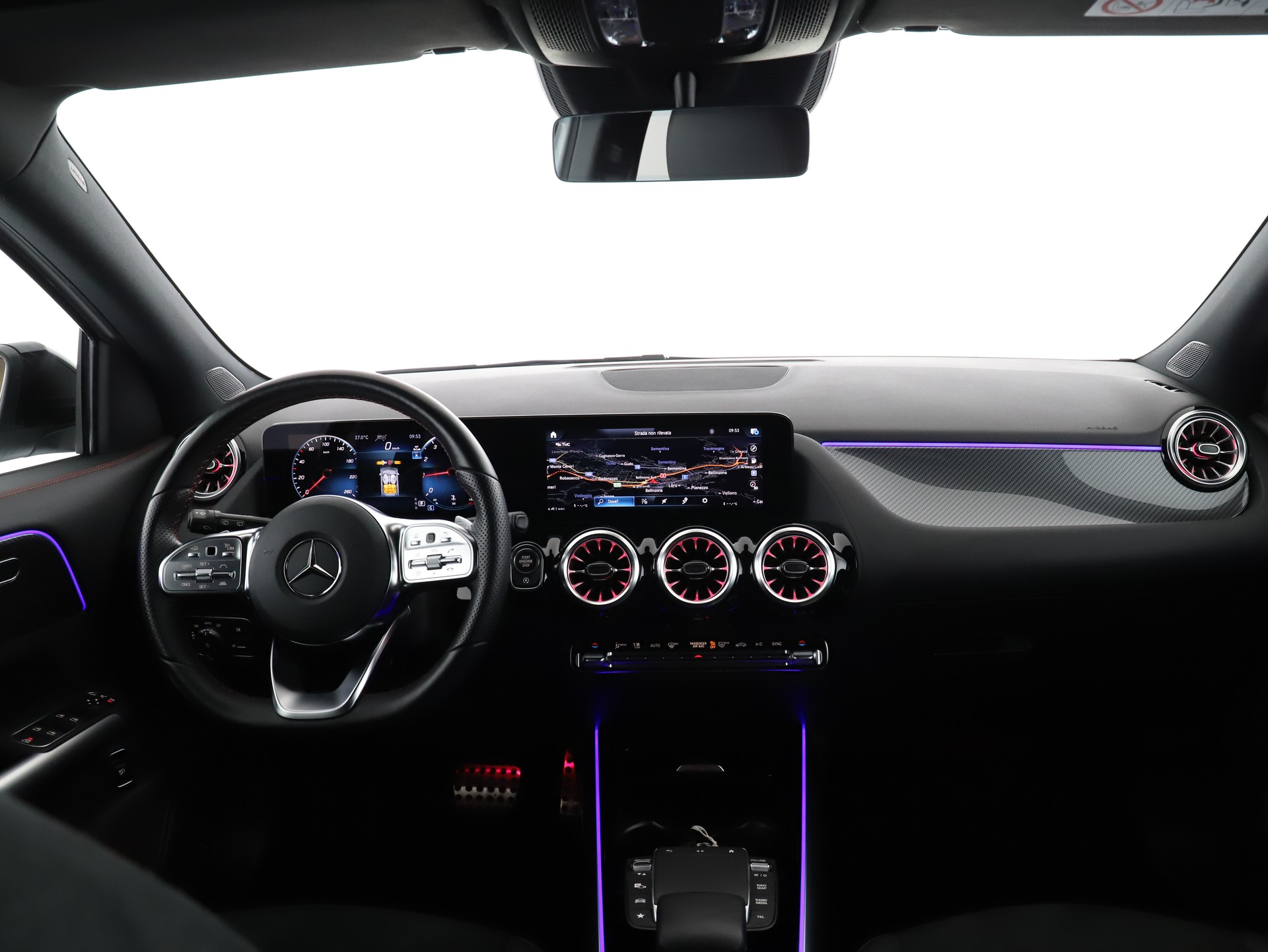 MERCEDES-BENZ GLA 200 AMG Line - 13