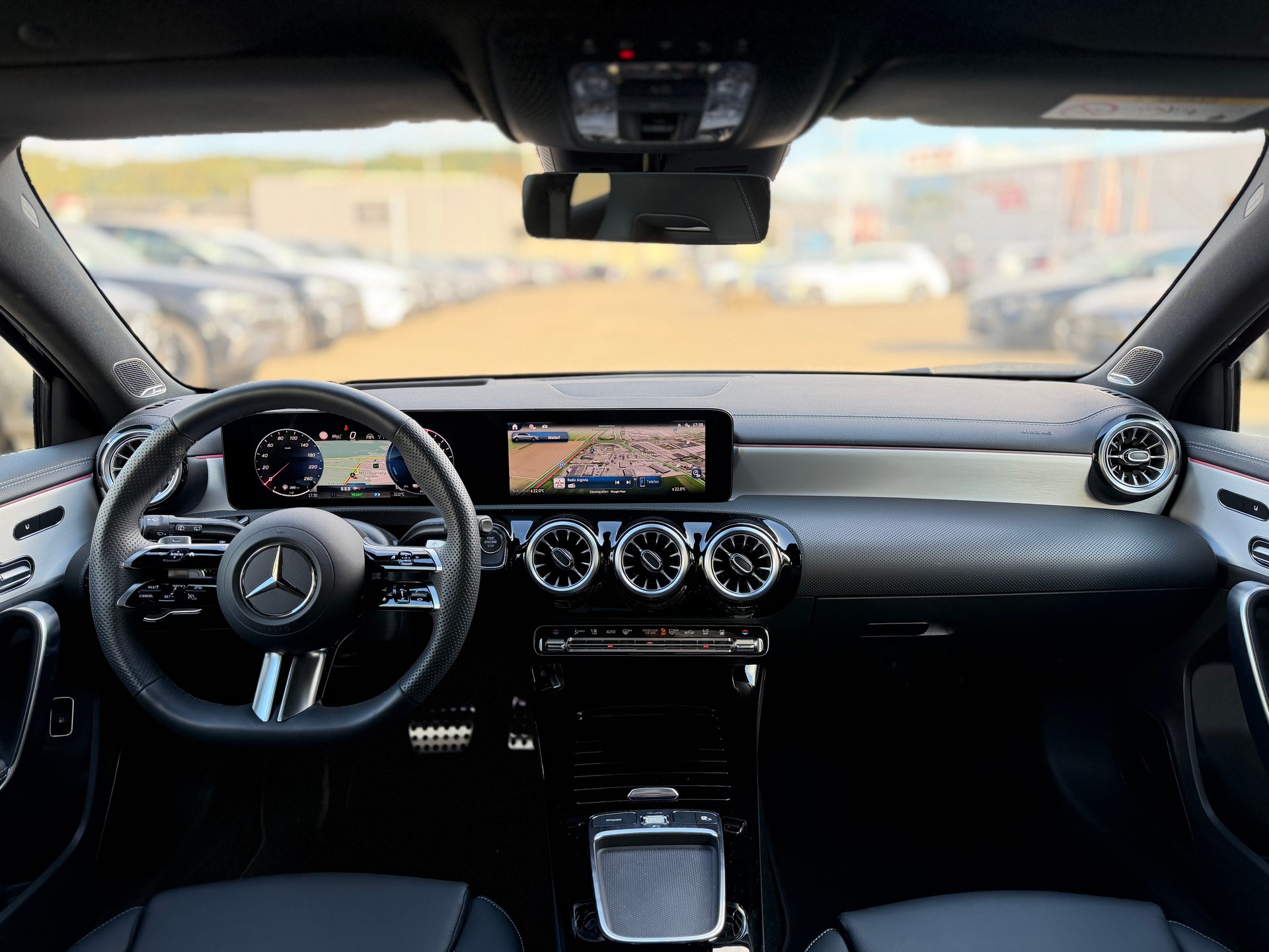 MERCEDES-BENZ A 250 e AMG Line EQ Star 8G-DCT - 5