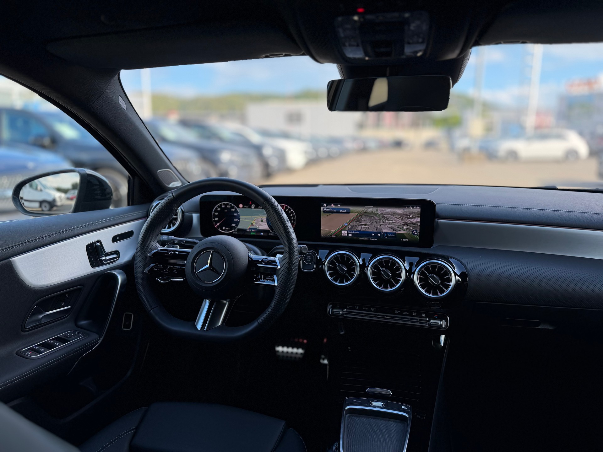 MERCEDES-BENZ A 250 e AMG Line EQ Star 8G-DCT - 7