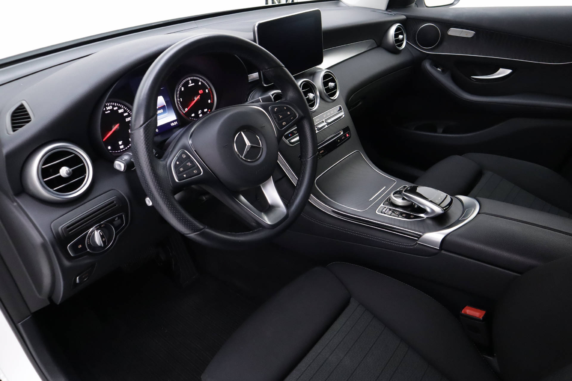 MERCEDES-BENZ GLC 220 d 4m-4