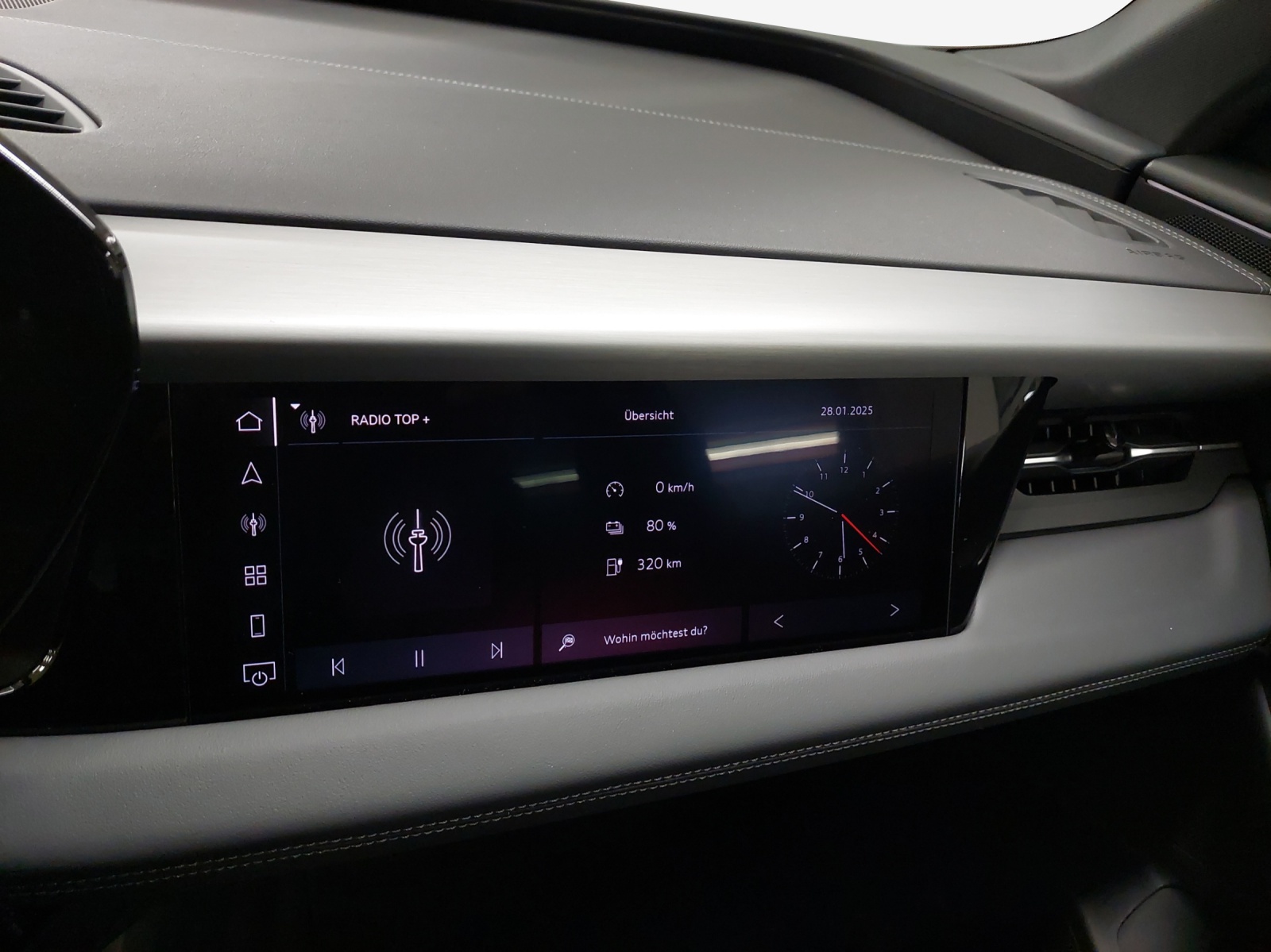 AUDI Q6 e-tron quattro - 16