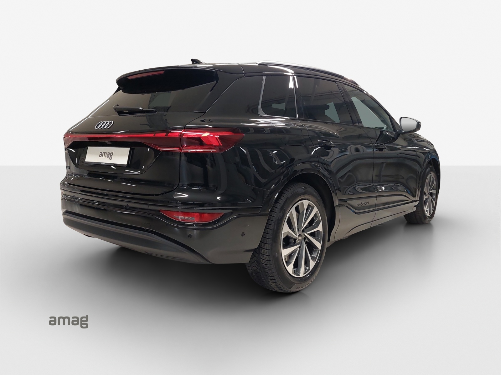 AUDI Q6 e-tron quattro - 5