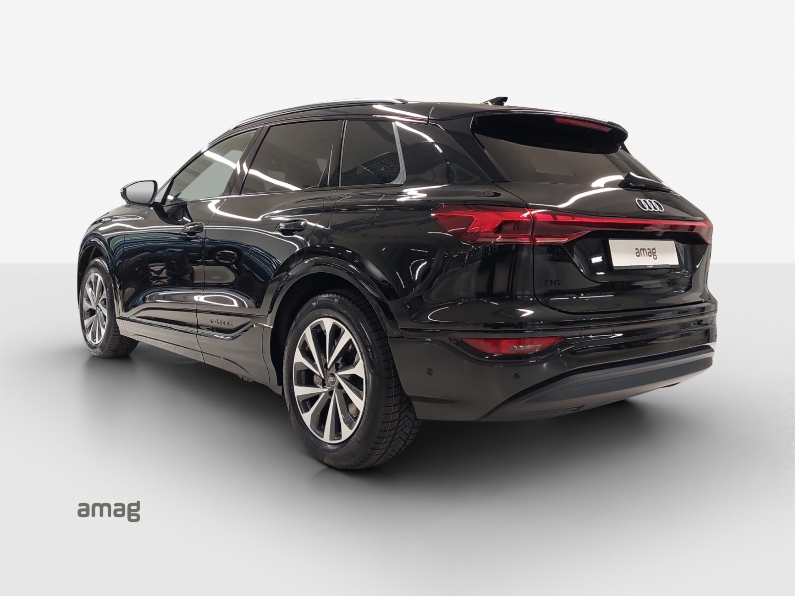 AUDI Q6 e-tron quattro - 3