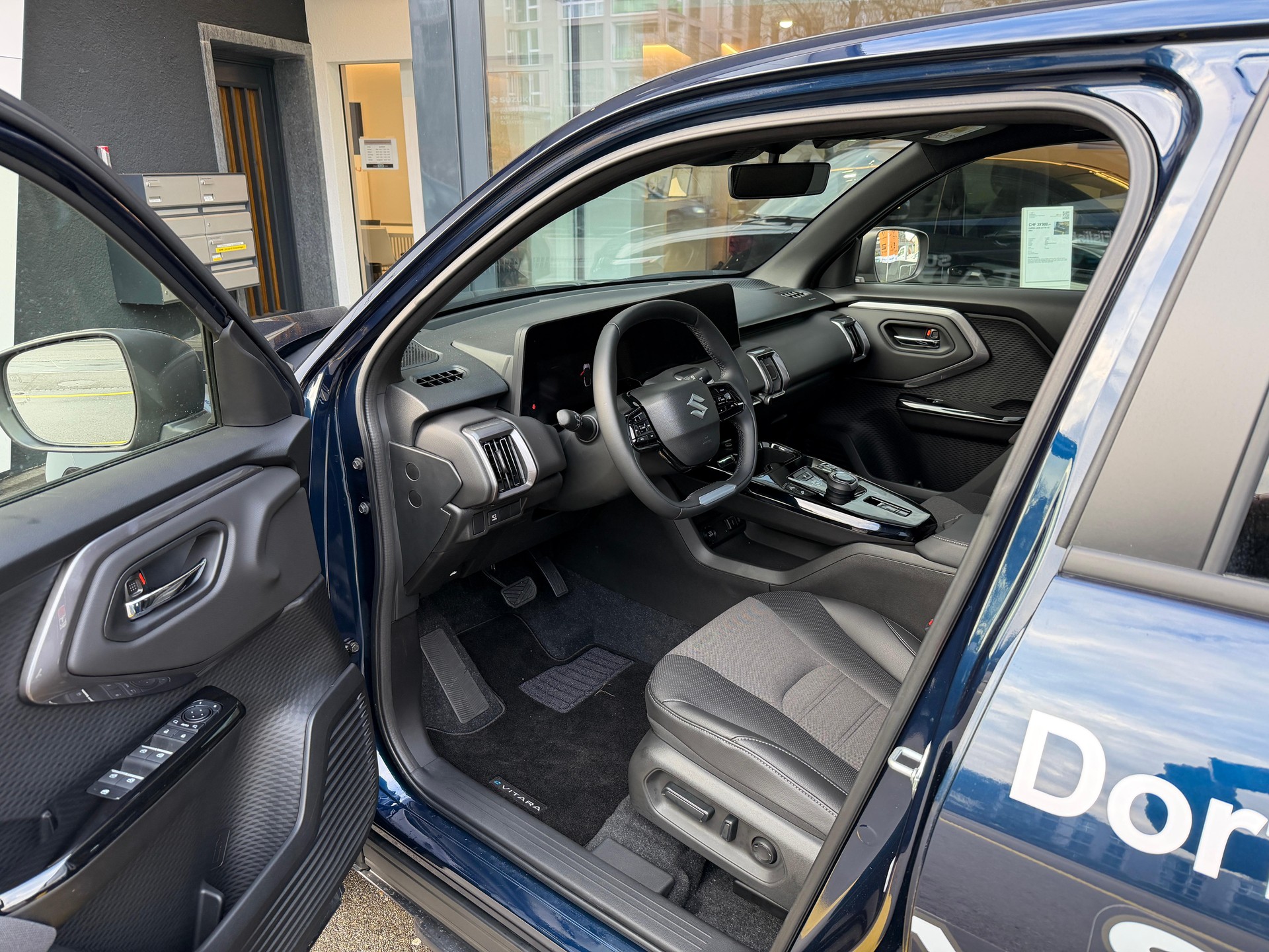 SUZUKI e Vitara Compact Top 4x4 - 11