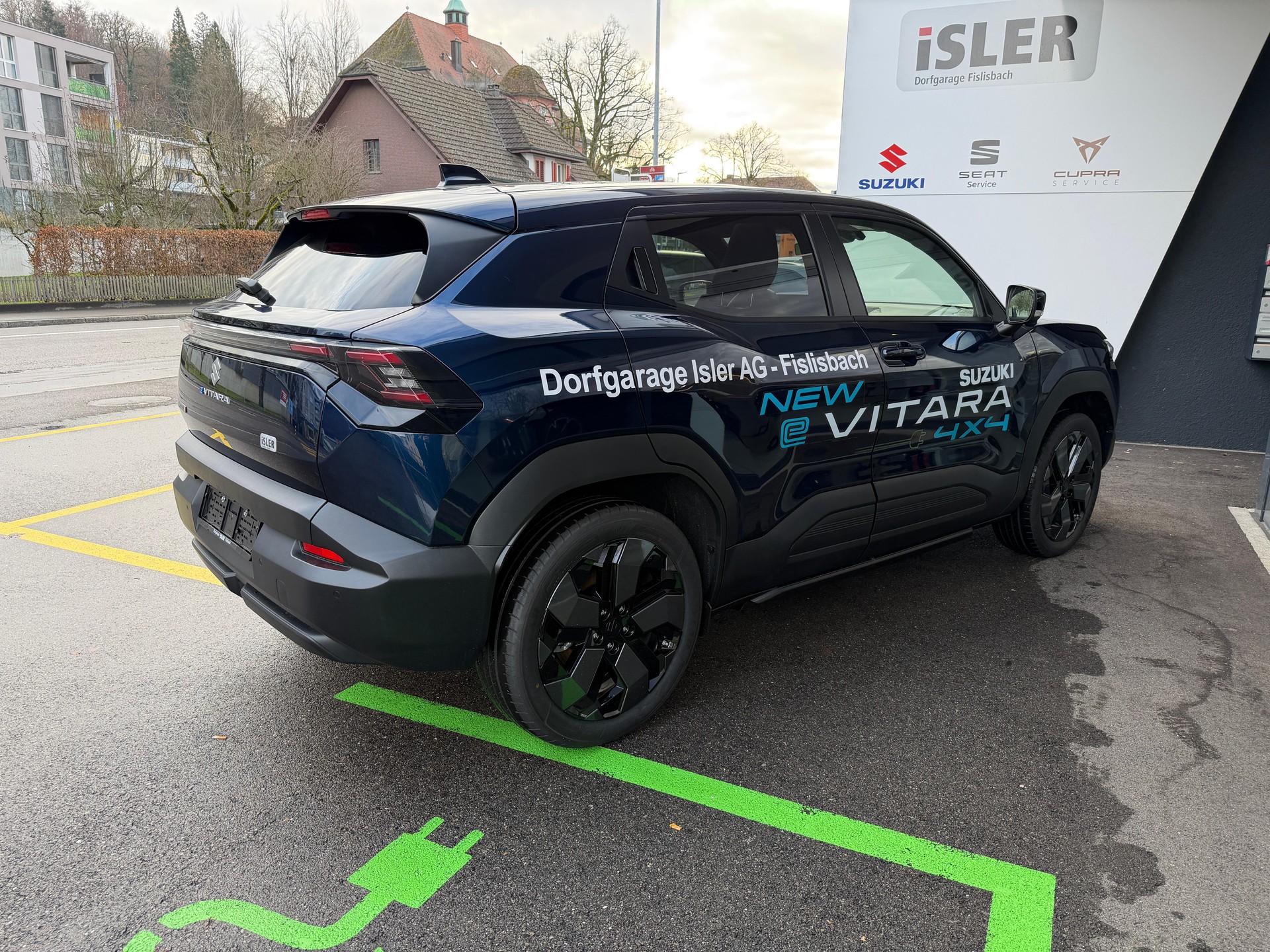 SUZUKI e Vitara Compact Top 4x4 - 6