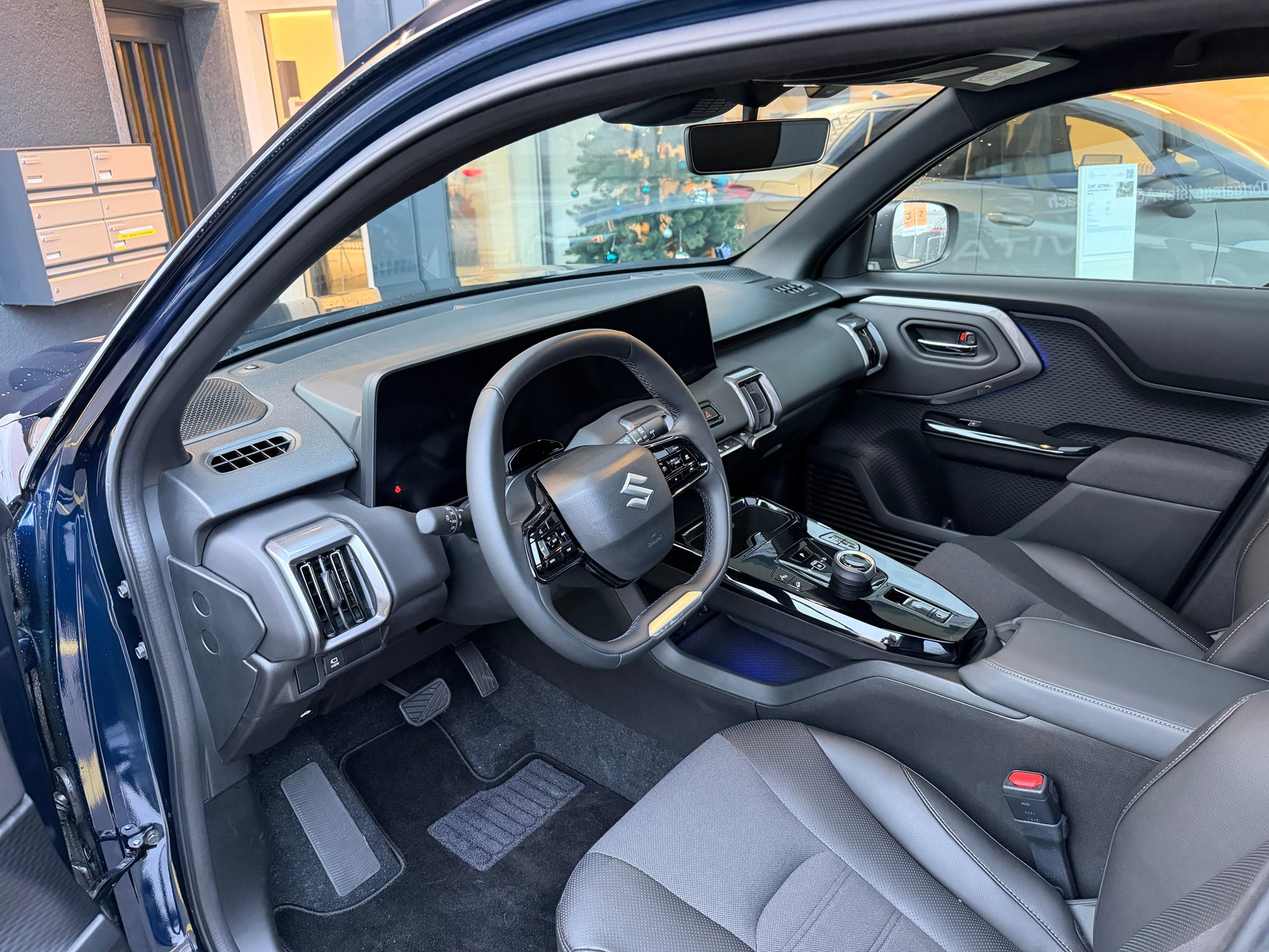 SUZUKI e Vitara Compact Top 4x4 - 11