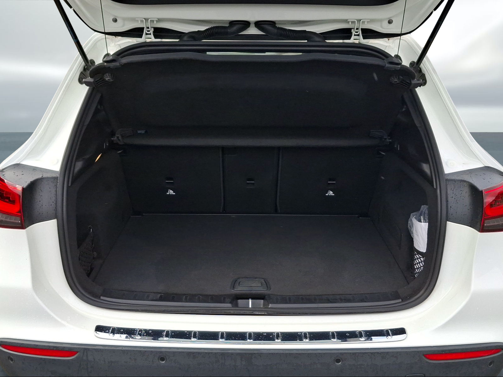 MERCEDES-BENZ GLA 200 Progressive 7G-DCT - 13