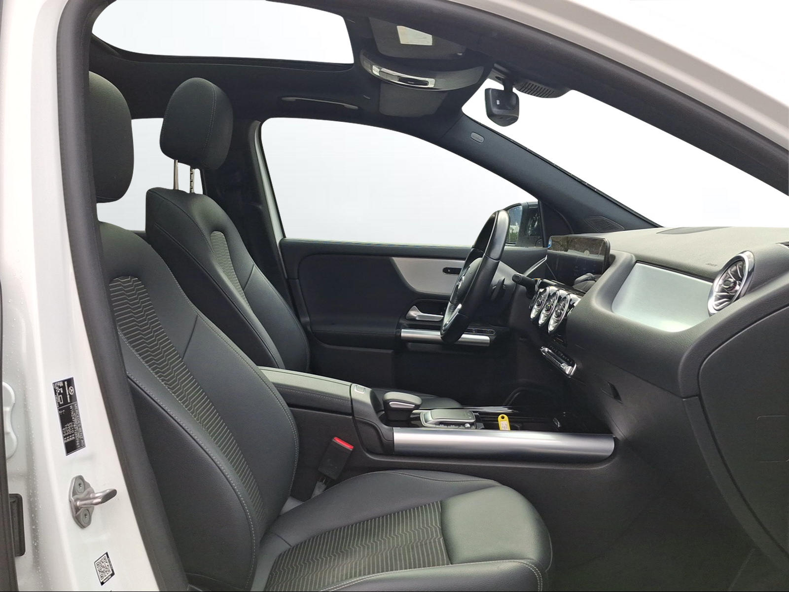 MERCEDES-BENZ GLA 200 Progressive 7G-DCT - 11