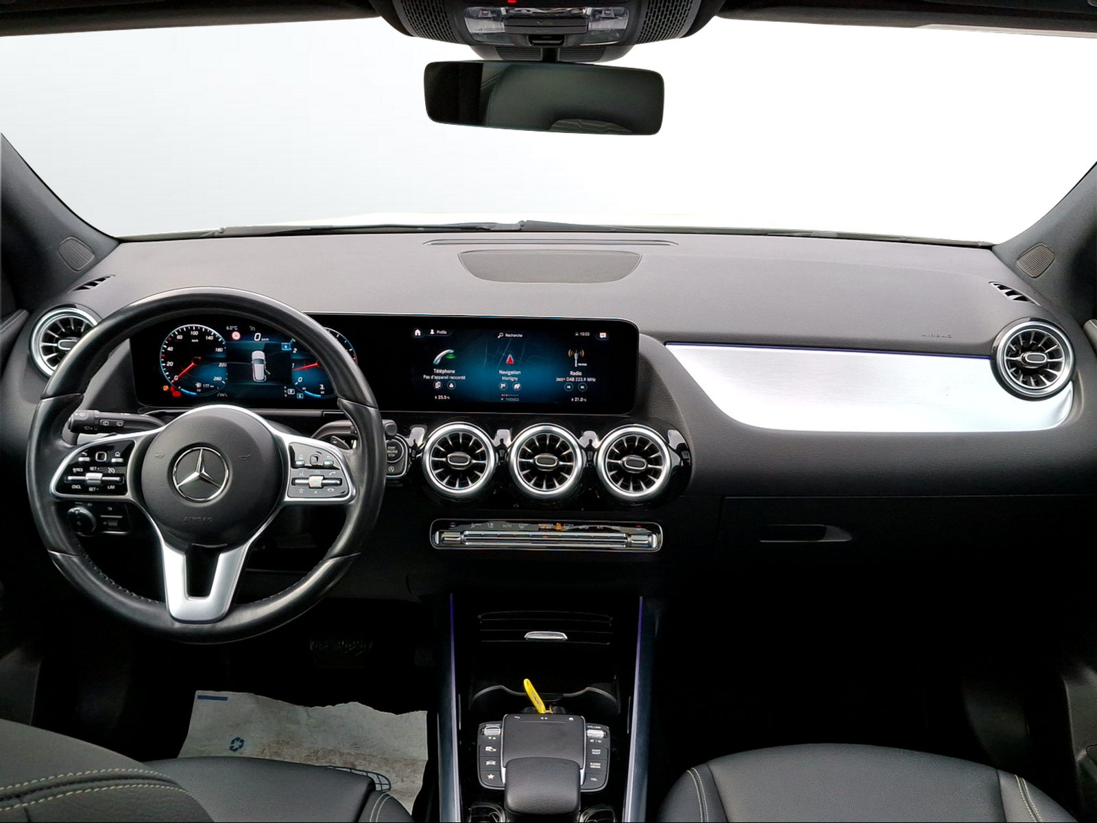 MERCEDES-BENZ GLA 200 Progressive 7G-DCT - 9