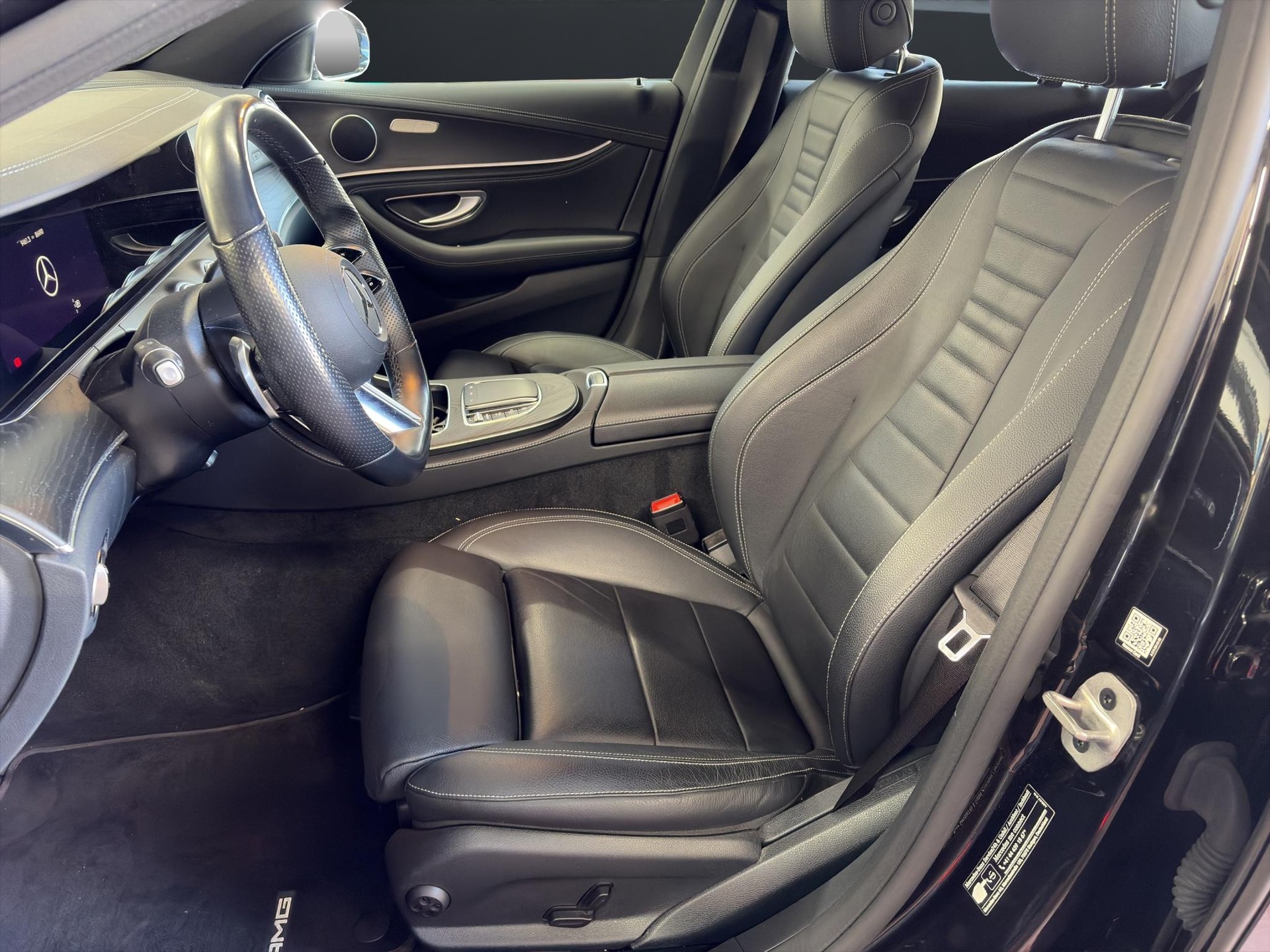 MERCEDES-BENZ E 220 d AMG Line 4matic Kombi - 7