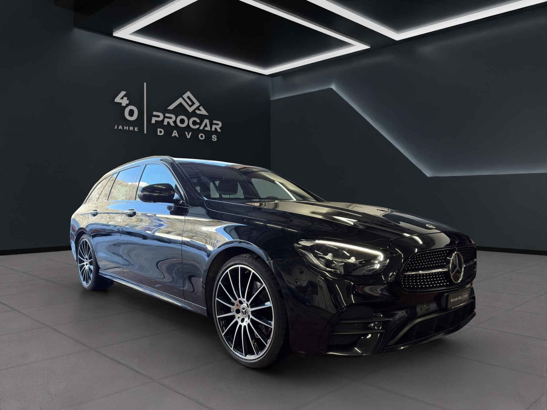 MERCEDES-BENZ E 220 d AMG Line 4matic Kombi