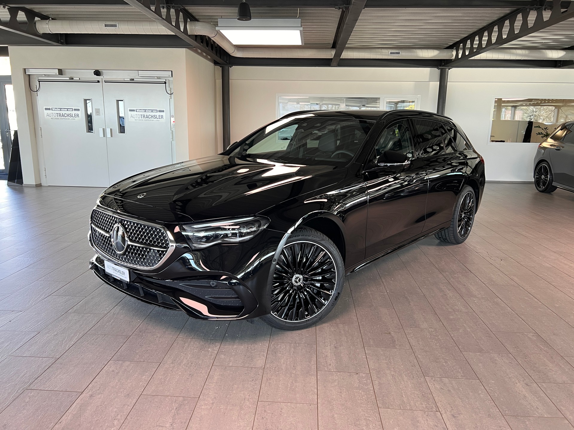 MERCEDES-BENZ E 450 T 9G-Tronic 4Matic