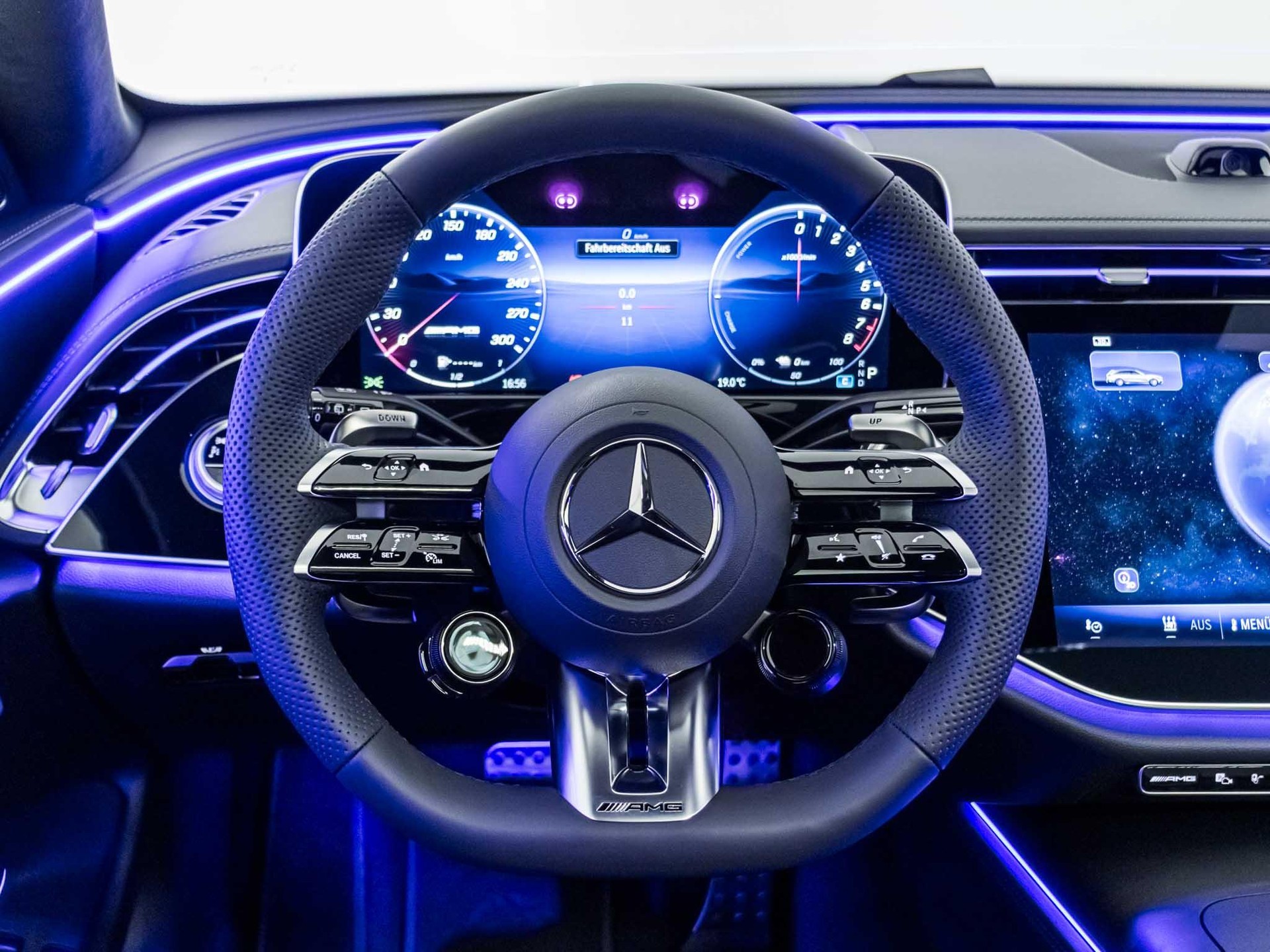 MERCEDES-BENZ E 53 Hybrid AMG 4MATIC+ T-Modell - 11