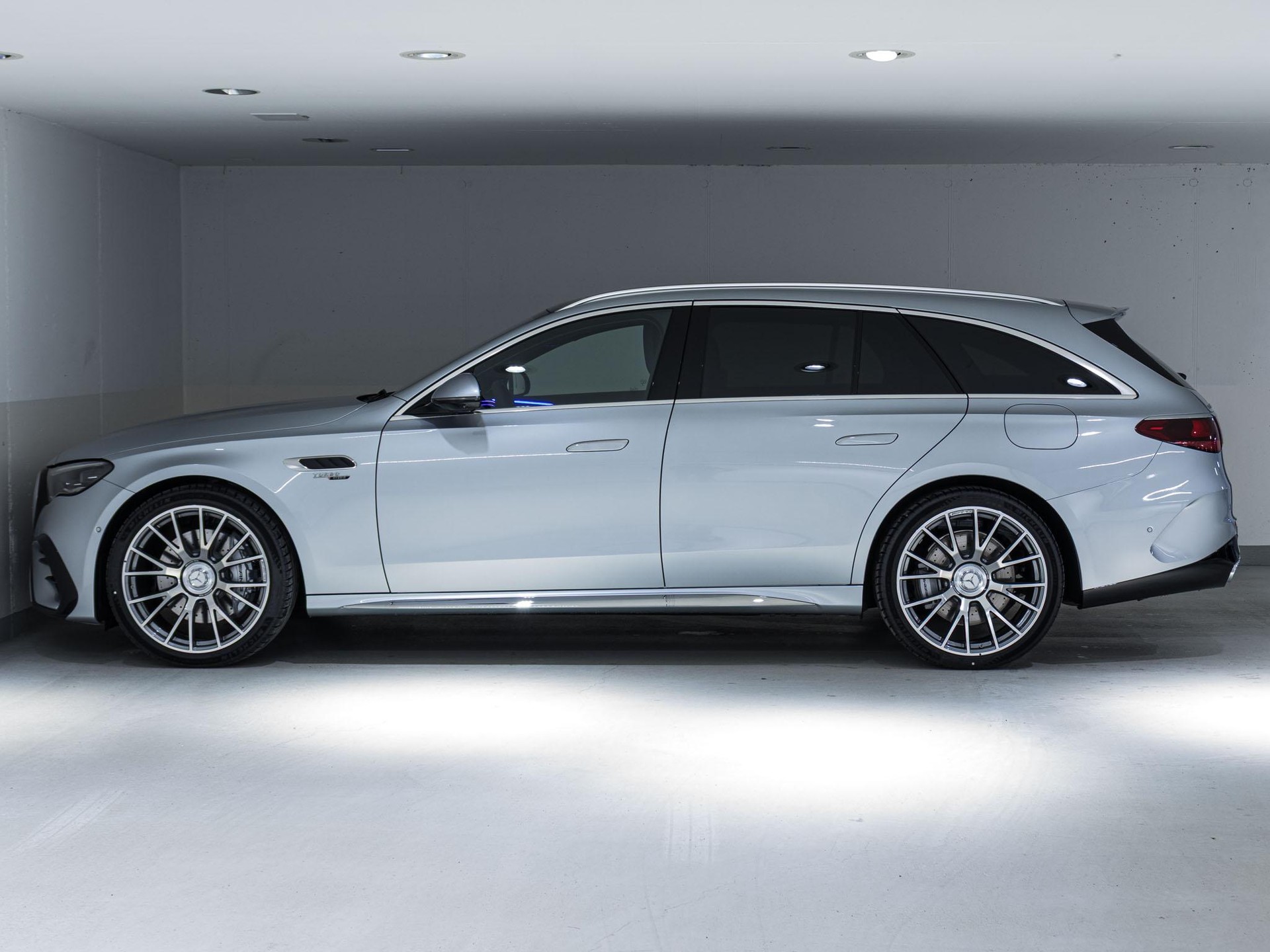 MERCEDES-BENZ E 53 Hybrid AMG 4MATIC+ T-Modell - 5