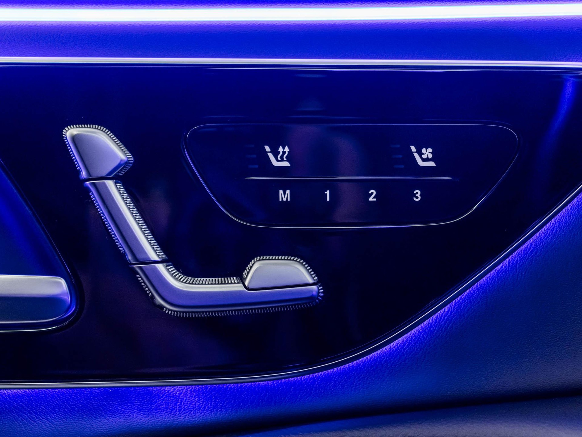 MERCEDES-BENZ E 53 Hybrid AMG 4MATIC+ T-Modell - 13