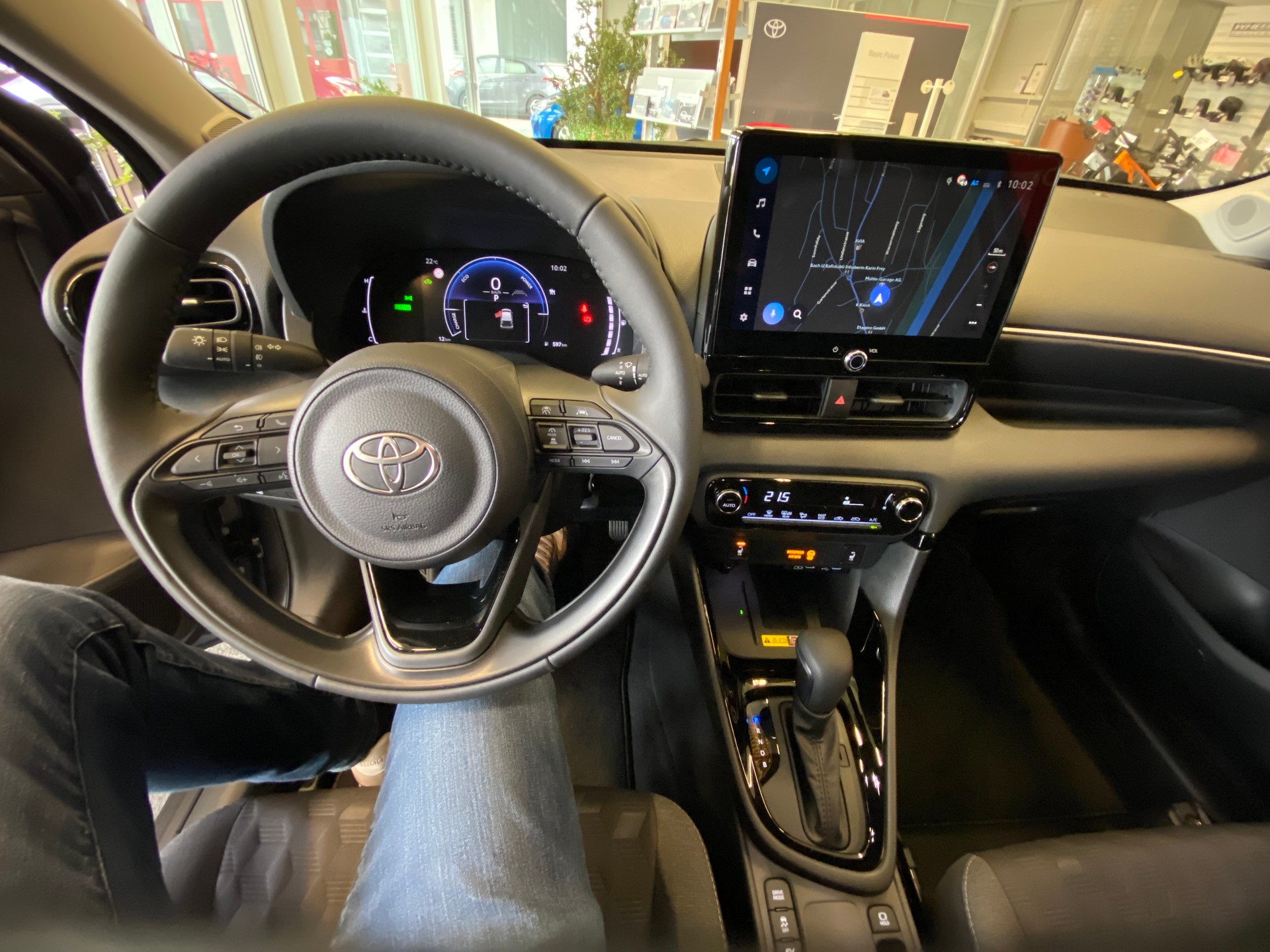 TOYOTA Yaris 1.5 Trend e-CVT - 5