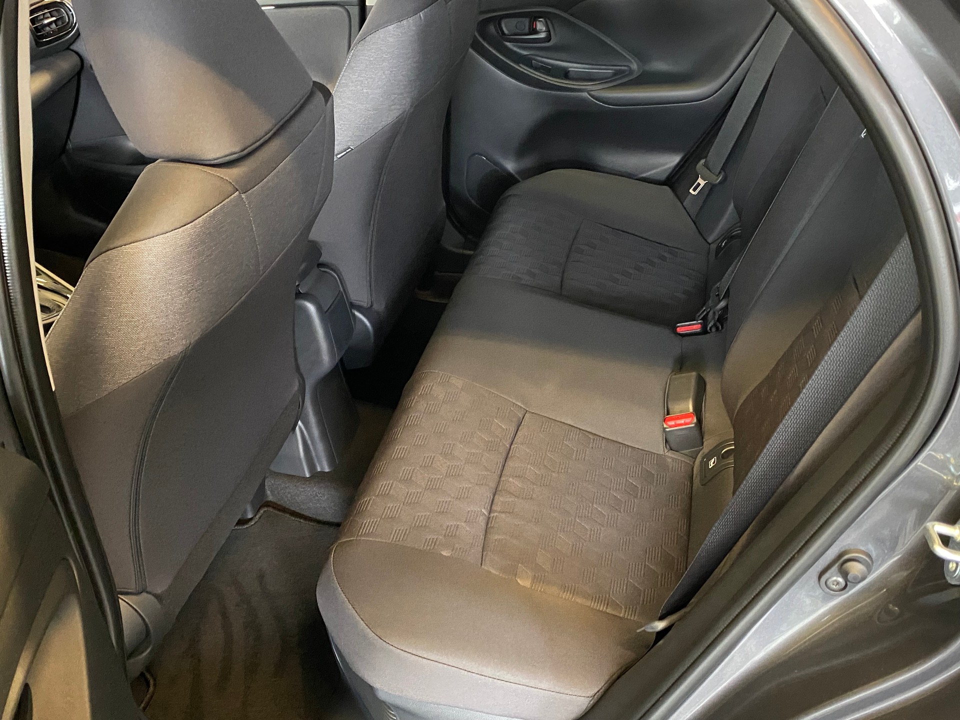 TOYOTA Yaris 1.5 Trend e-CVT - 9