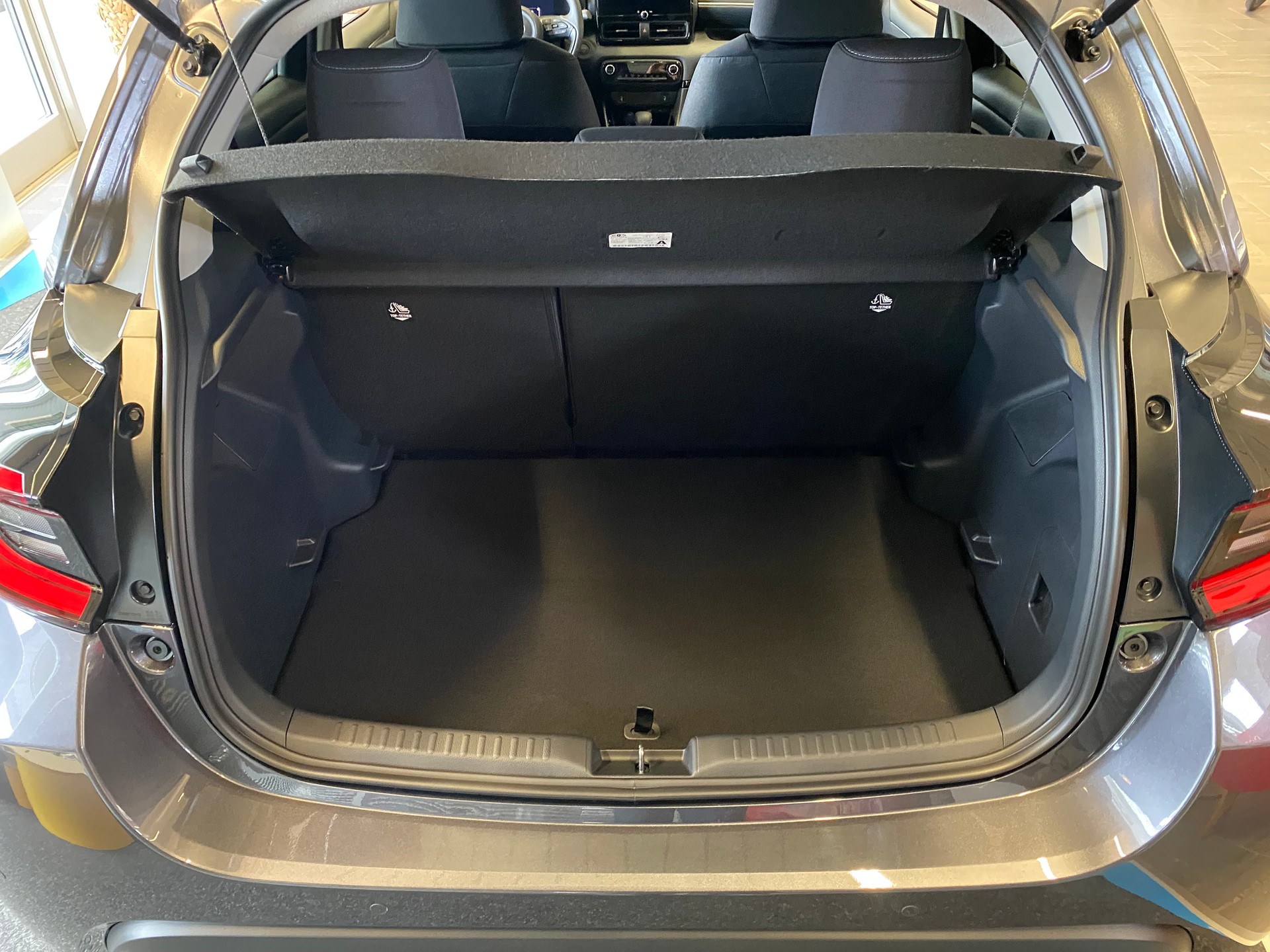 TOYOTA Yaris 1.5 Trend e-CVT - 10