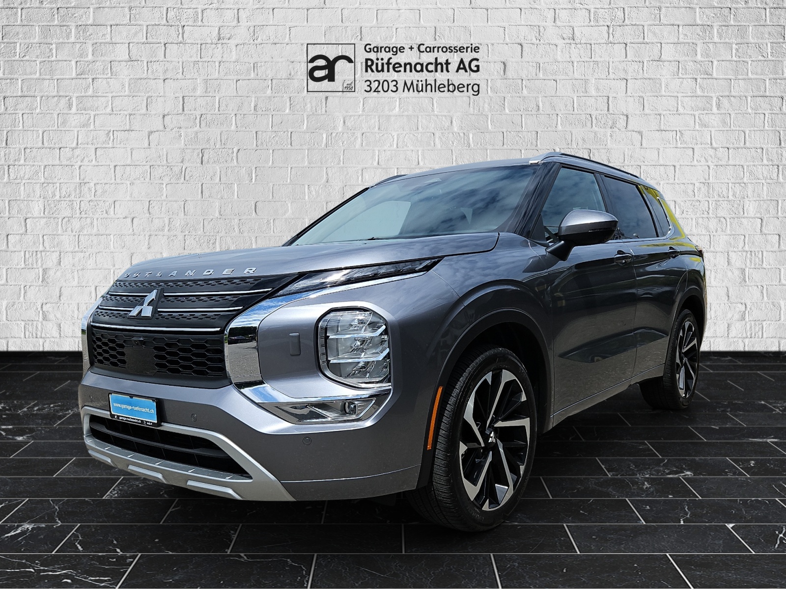 MITSUBISHI Outlander 2.5 SEL Special Edition