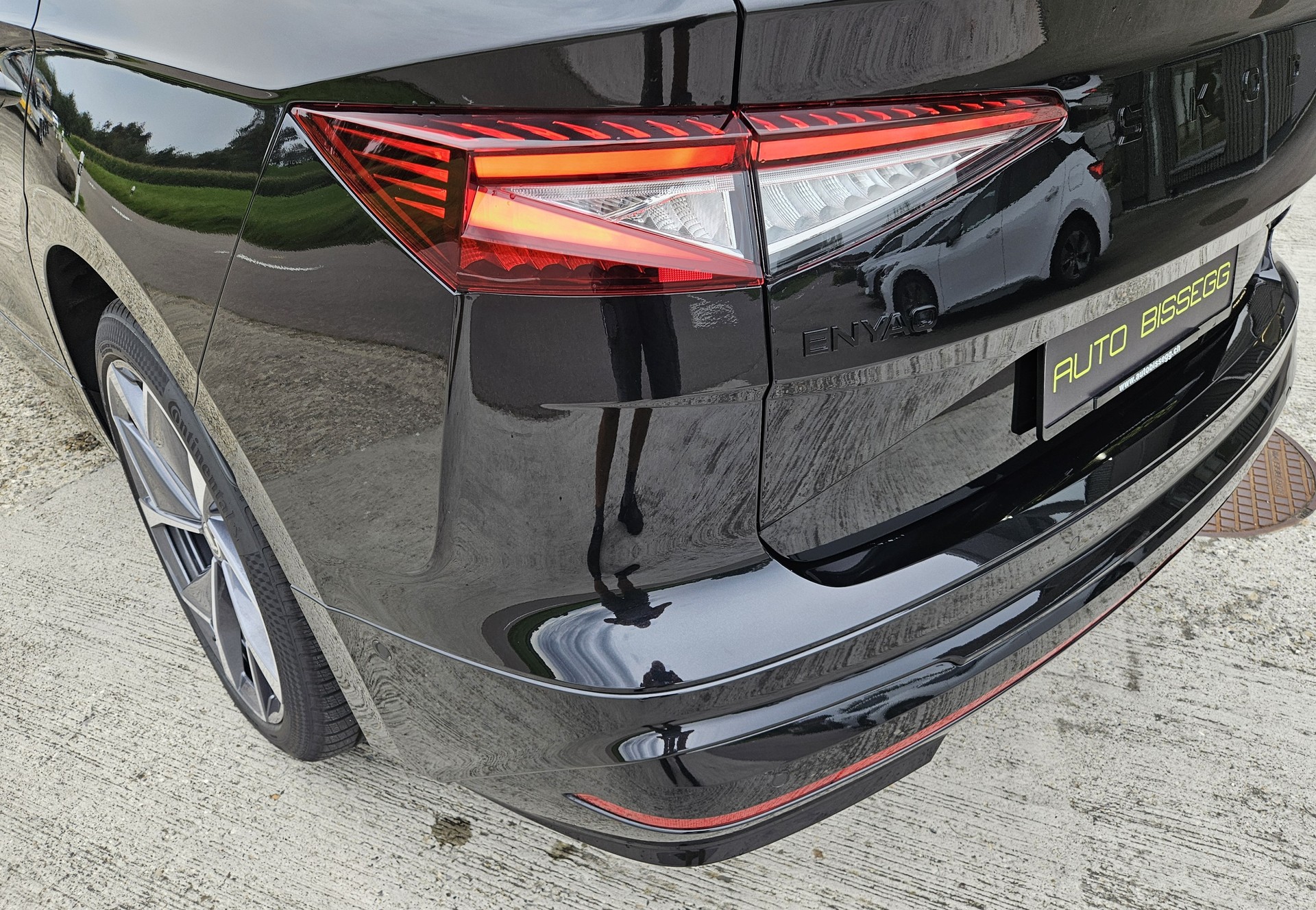 SKODA Enyaq SUV RS 4x4 Modell 2025 mit 340 PS und Anhängerkupplung - 7