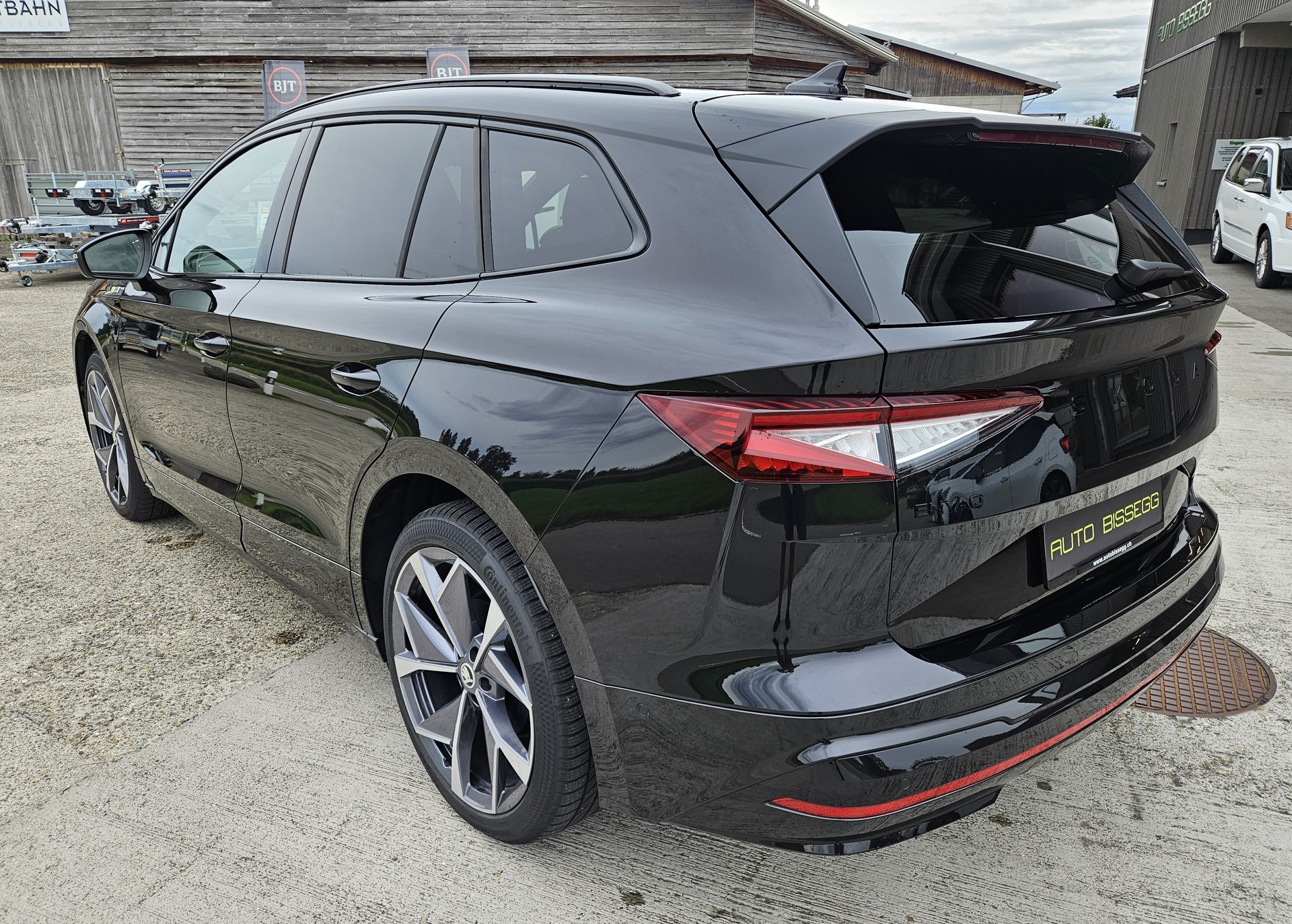 SKODA Enyaq SUV RS 4x4 Modell 2025 mit 340 PS und Anhängerkupplung - 6